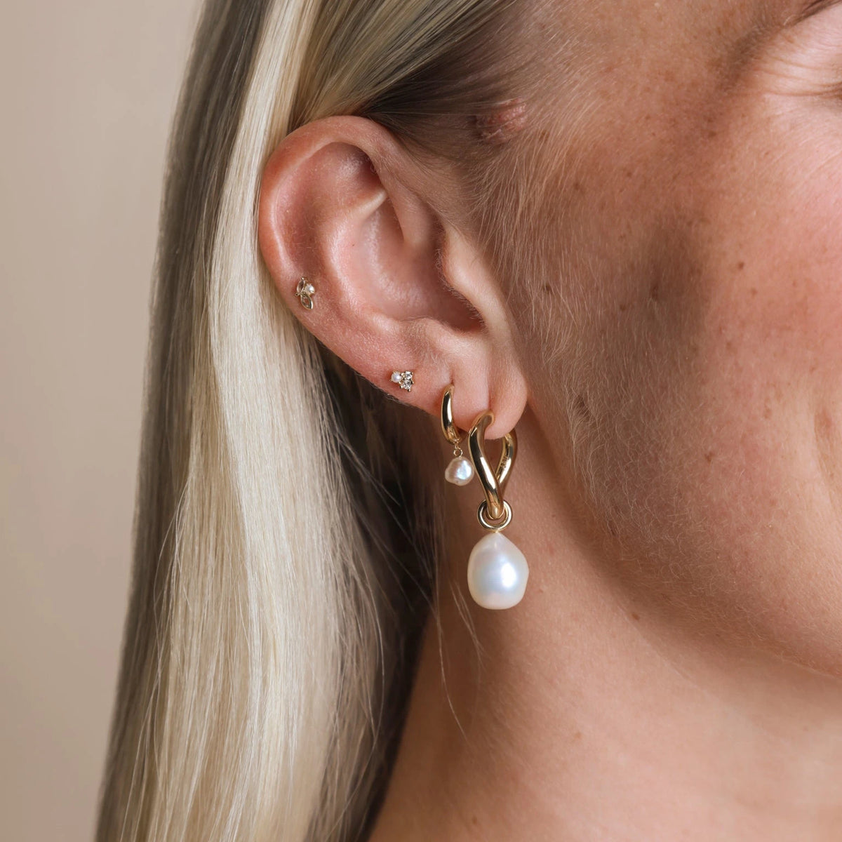 Gold Earrings-Astrid & Miyu