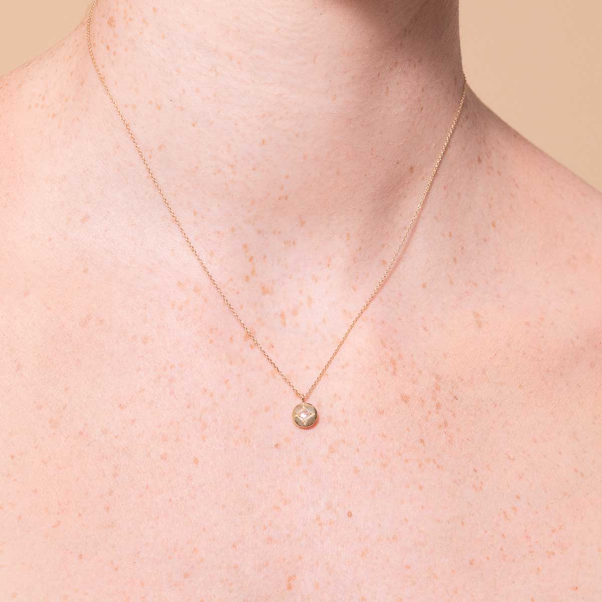 April White Topaz - April Topaz Birthstone Necklace in Solid Gold - Pendant Necklace - Astrid & Miyu