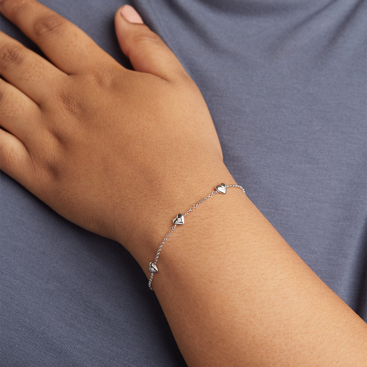 Bracelets - Heart Charm Bracelet in Silver - Charm Bracelets - Astrid & Miyu