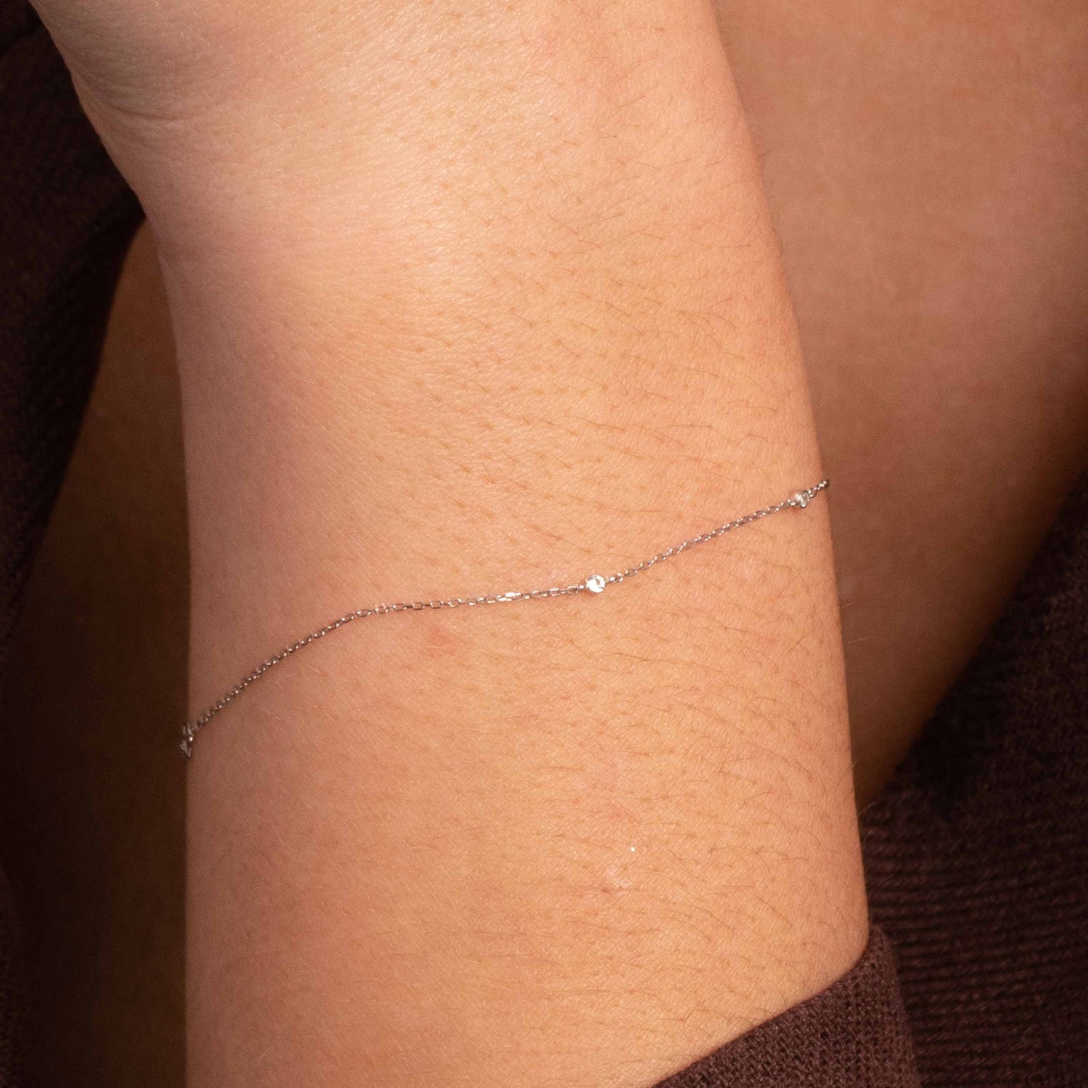 April White Topaz - Topaz Charm Bracelet in Solid White Gold - Bracelet - Astrid & Miyu