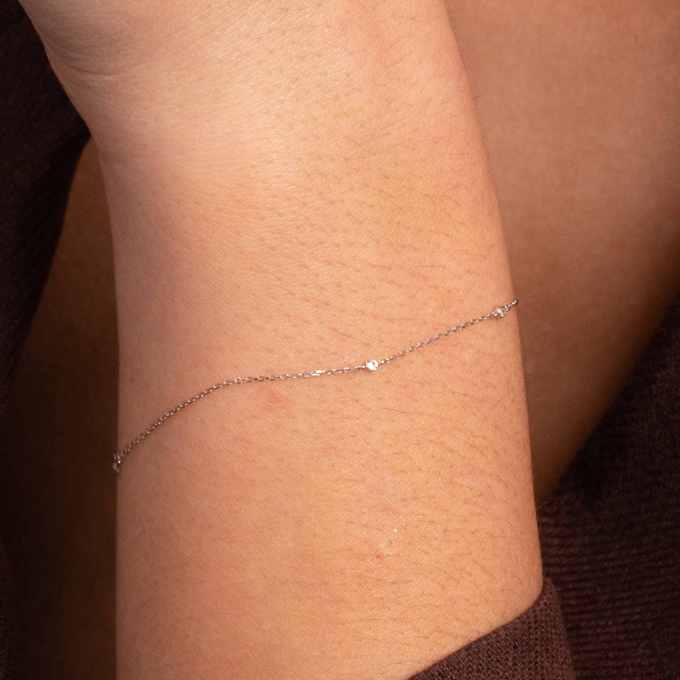 April White Topaz - Topaz Charm Bracelet in Solid White Gold - Bracelet - Astrid & Miyu