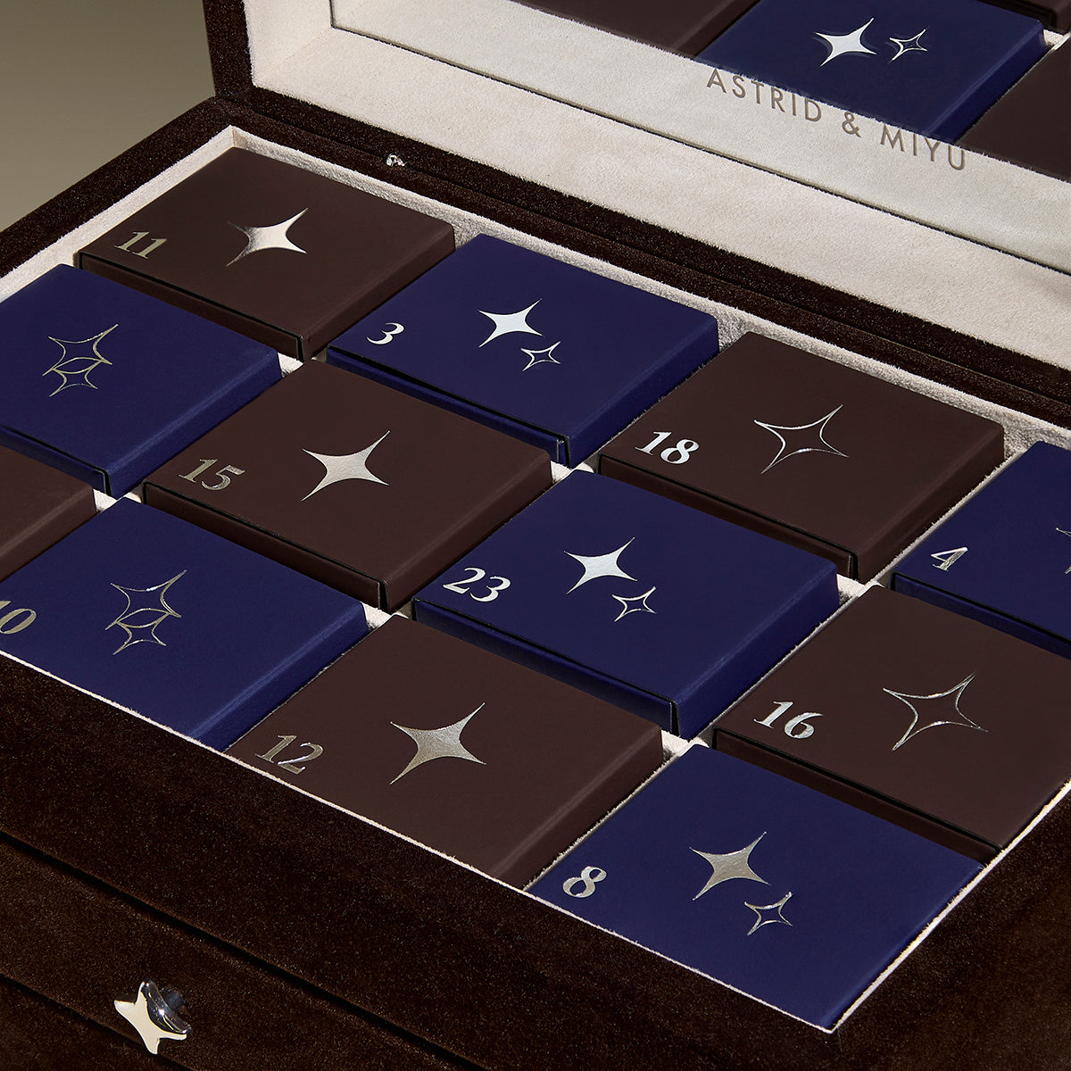 24 Day Advent Calendar in Gold-Astrid & Miyu