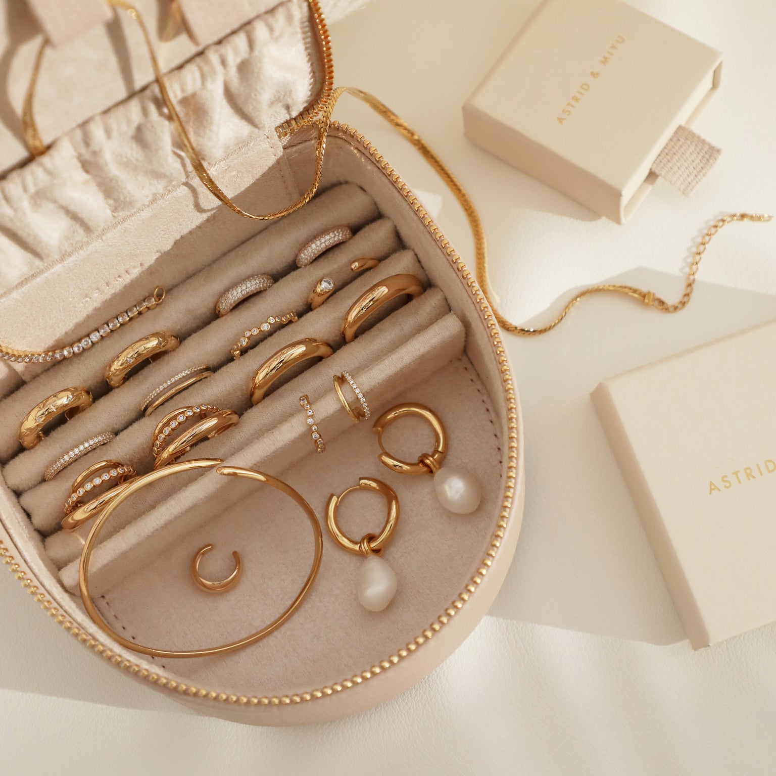 Jewellery Boxes - Leather Jewellery Box in Fawn Sand - Jewellery Box - Astrid & Miyu