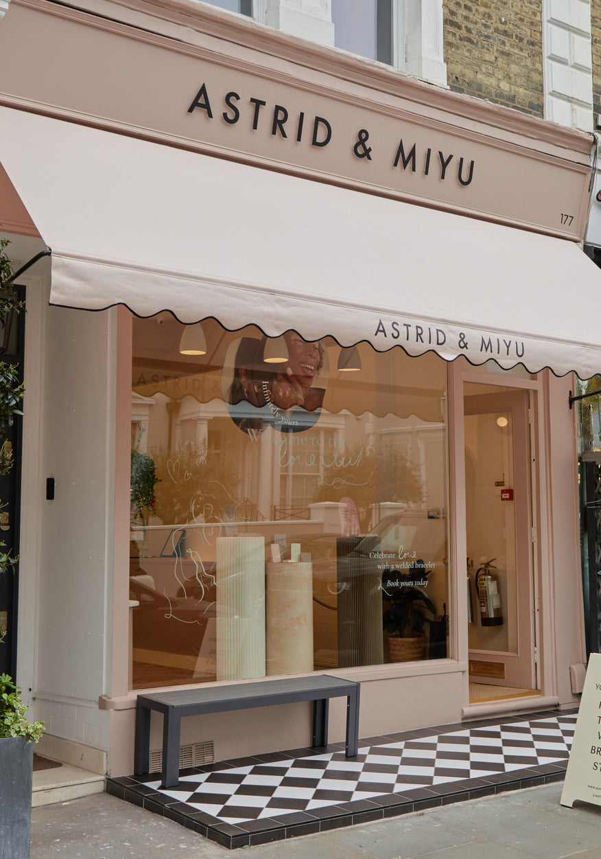 9G4A1113_1_1_1_1f092ea1-7e62-41d3-a94b-b17ed636898e-Astrid & Miyu