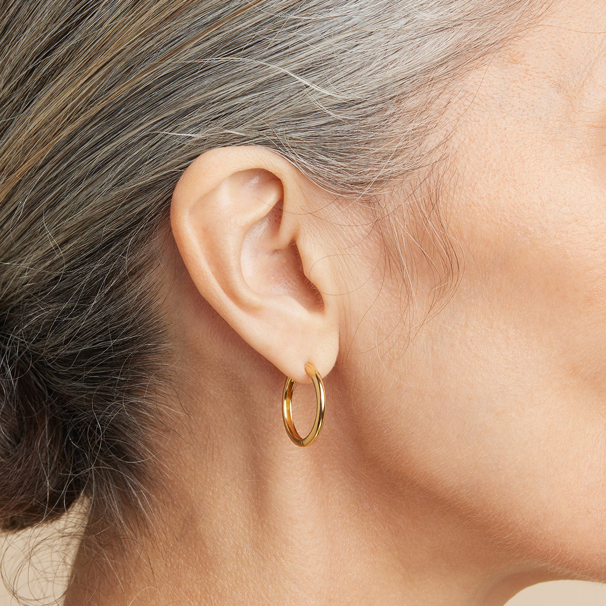 18k Gold Plated Jewellery - Essential Medium Hoops in Gold - Hoop Earrings - Astrid & Miyu