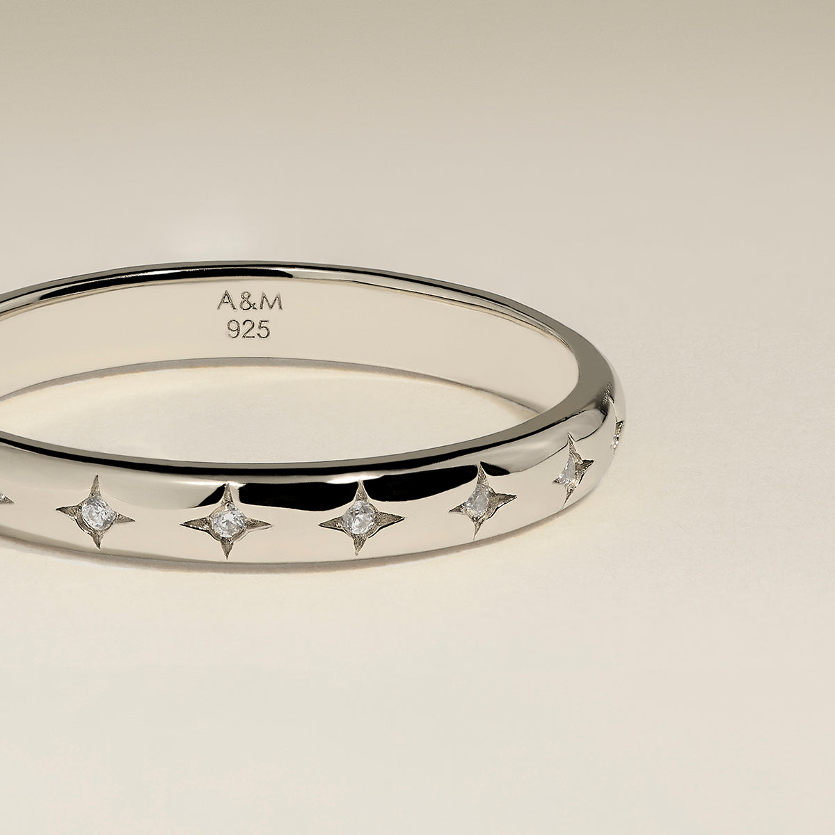 Cosmic Star Band Ring in Silver-Astrid & Miyu