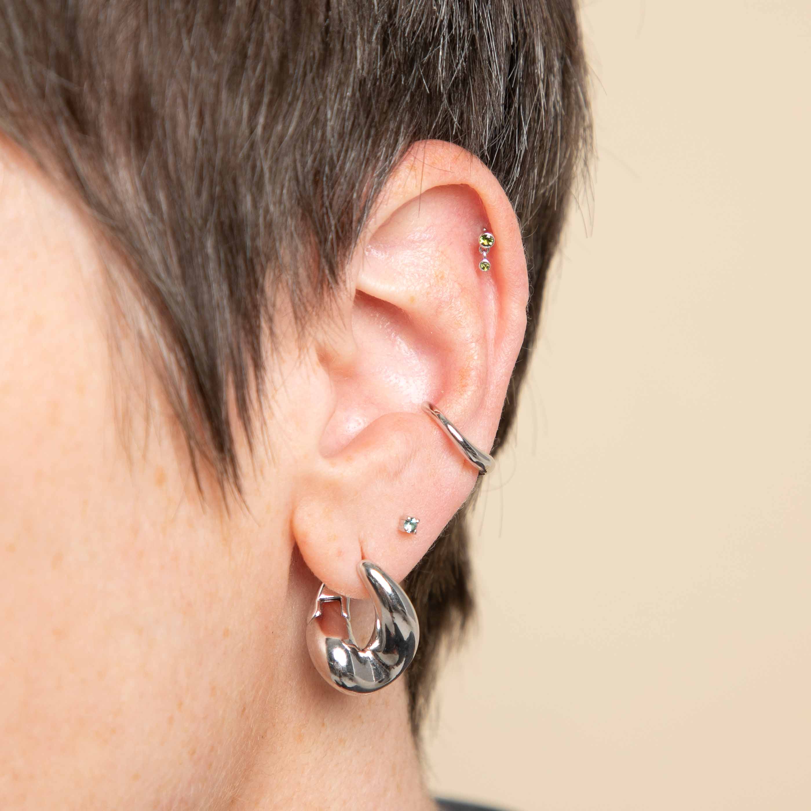 Flat Back Labret Studs - Green Tourmaline Double Piercing Stud in Solid White Gold - Piercing Stud - Astrid & Miyu