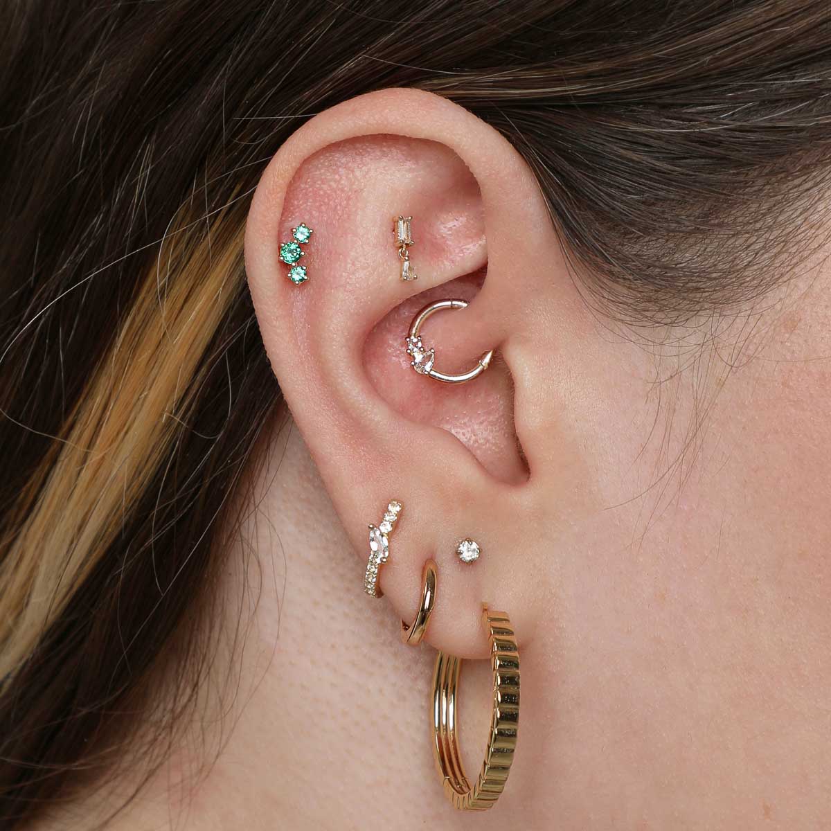 Flat Back Labret Studs - Emerald Curved Piercing Stud in Solid Gold - Piercing Stud - Astrid & Miyu