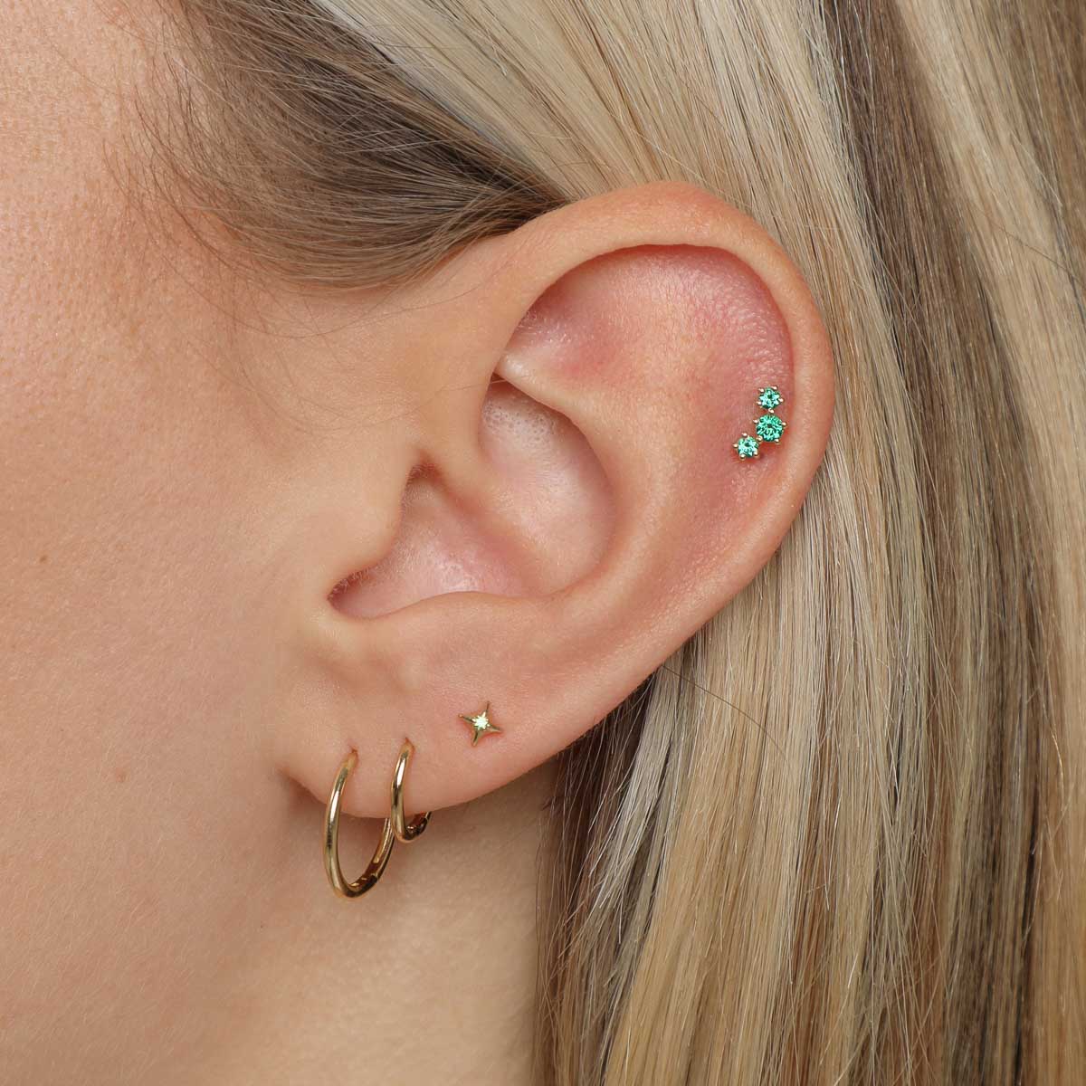 Flat Back Labret Studs - Emerald Curved Piercing Stud in Solid Gold - Piercing Stud - Astrid & Miyu