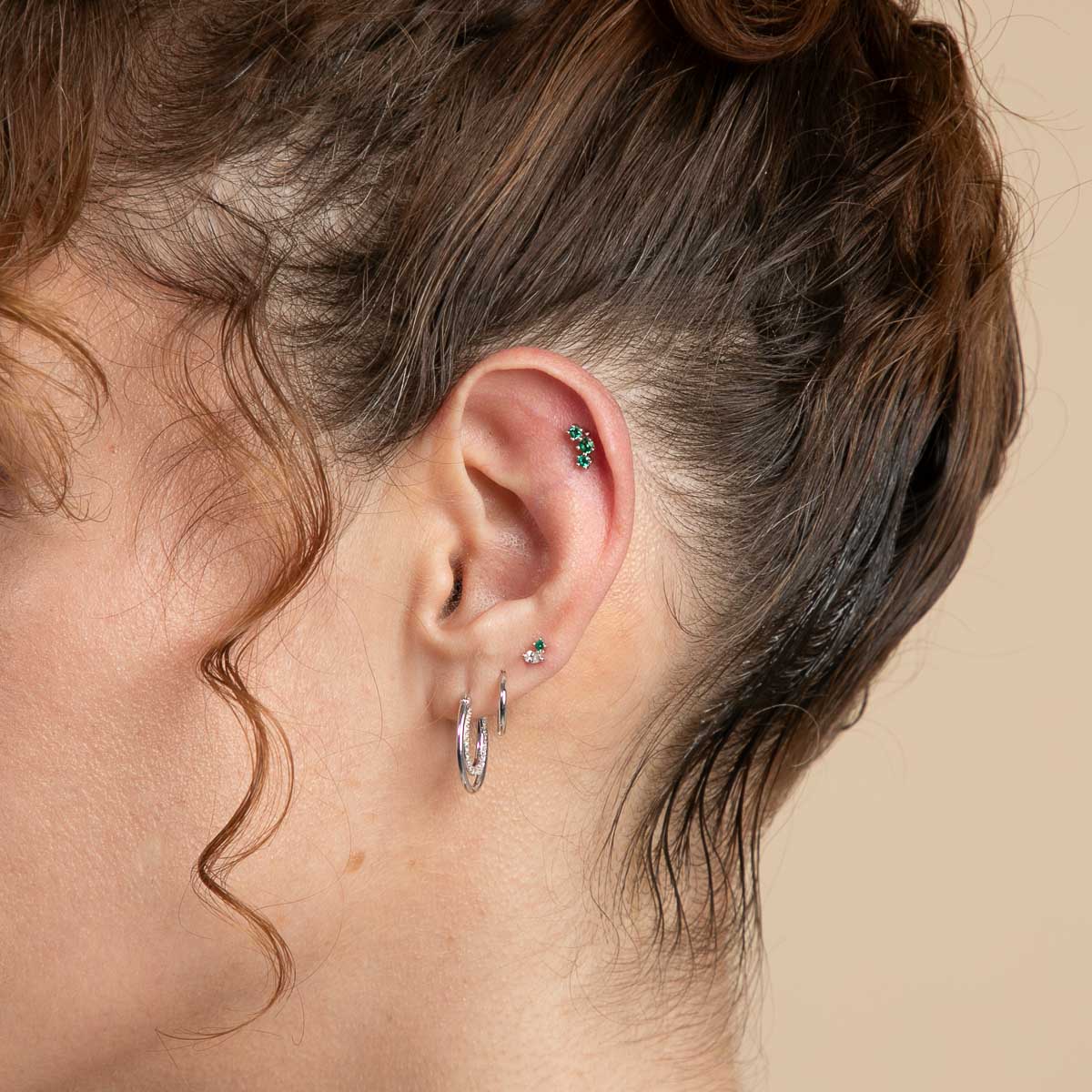 Flat Back Labret Studs - Emerald Curved Piercing Stud in Solid White Gold - Piercing Stud - Astrid & Miyu