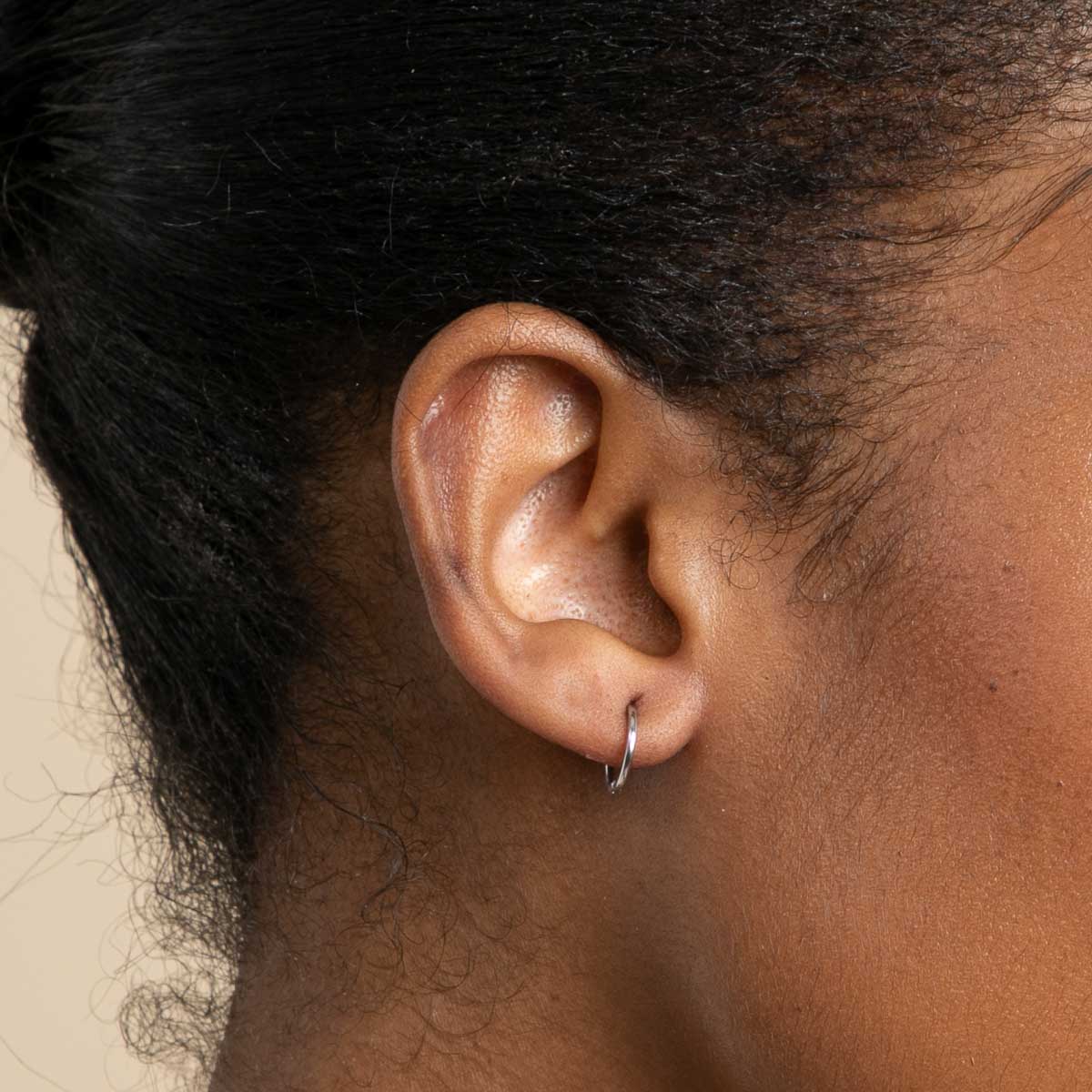 Earrings - Seamless Hoop 1.2mm in Solid White Gold - - Astrid & Miyu