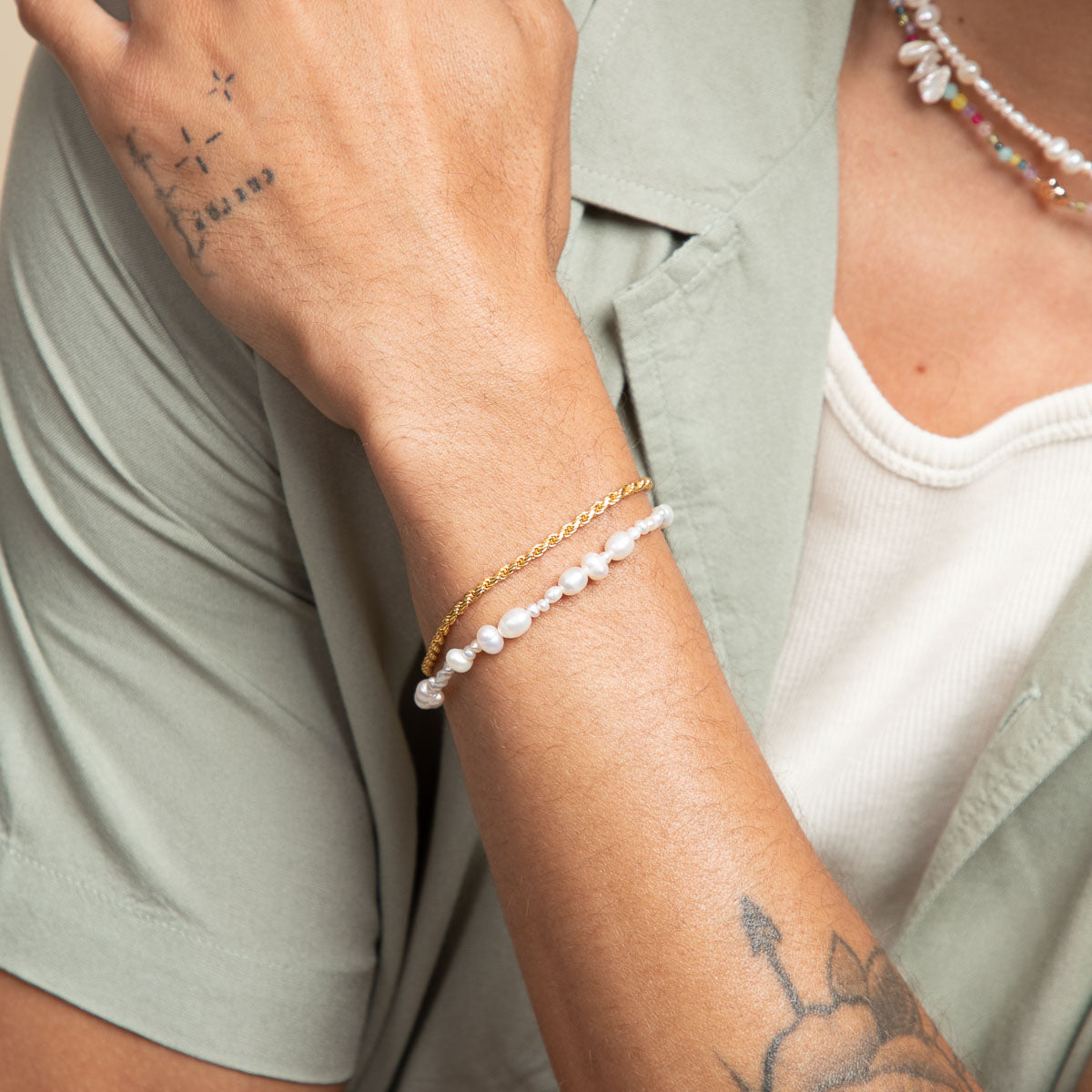 18k Gold Plated Jewellery - Serenity Pearl Beaded Bracelet in Gold - Bracelet - Astrid & Miyu