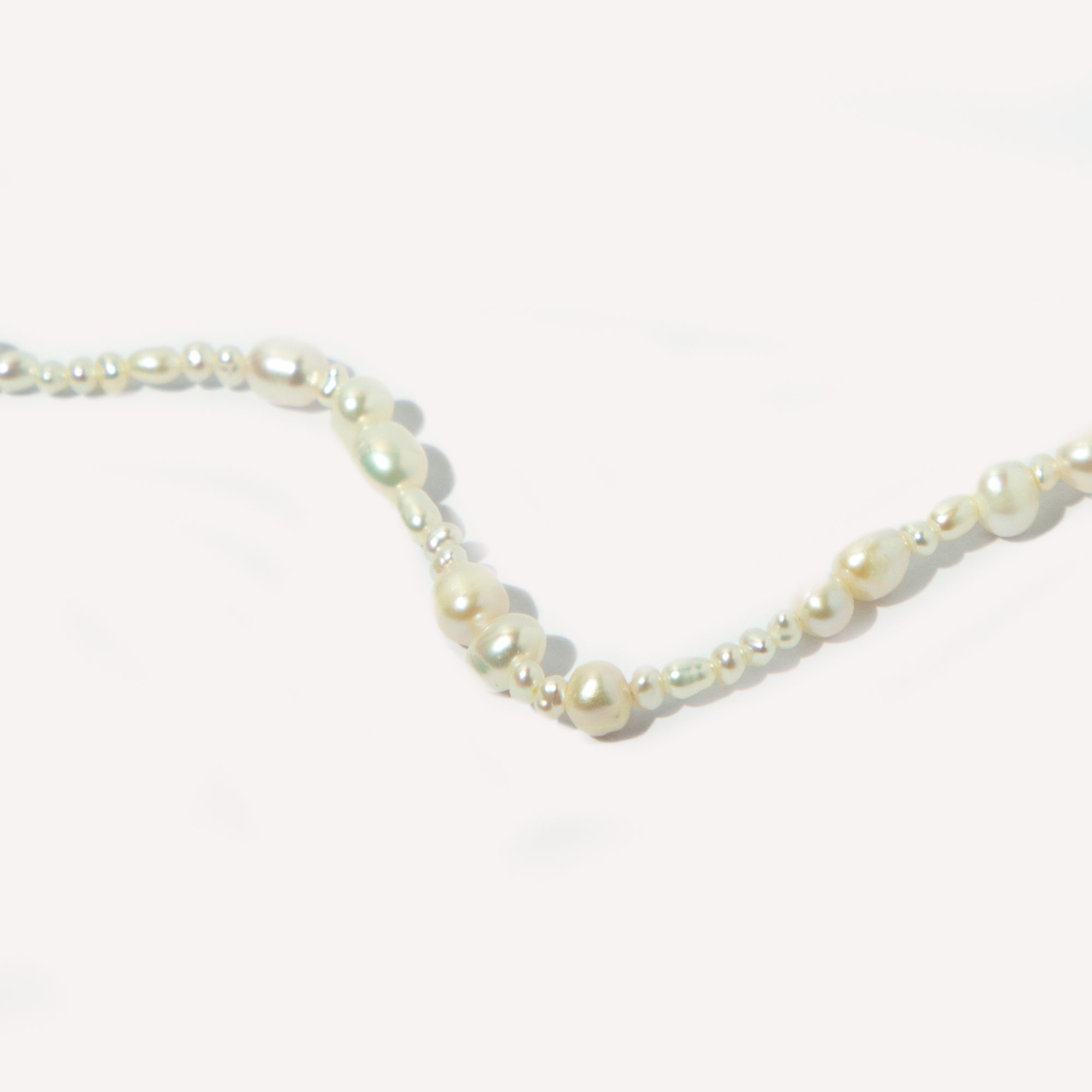 18k Gold Plated Jewellery - Serenity Pearl Beaded Bracelet in Gold - Bracelet - Astrid & Miyu