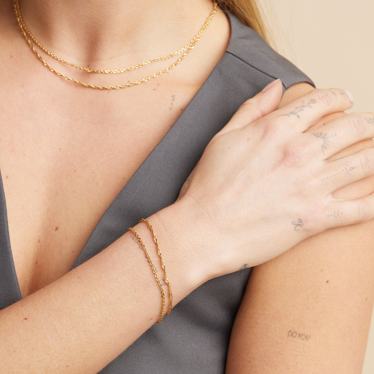 18k Gold Plated Jewellery - Illusion Twist Double Chain Bracelet in Gold - Chain Bracelet - Astrid & Miyu