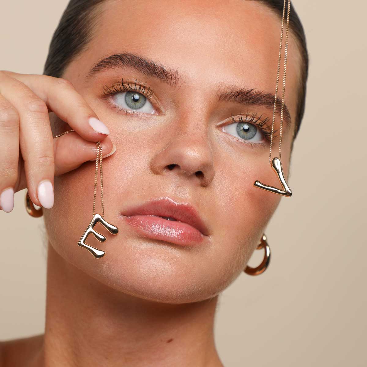 18k Gold Plated Jewellery - E Initial Bold Pendant Necklace in Gold - Pendant Necklace - Astrid & Miyu