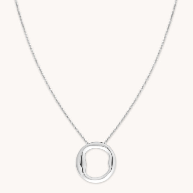 O Initial Bold Pendant Necklace in Silver