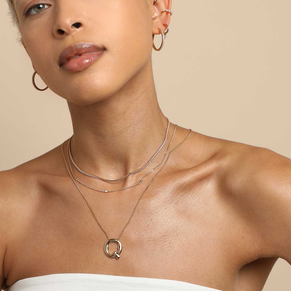 18k Gold Plated Jewellery - Q Initial Bold Pendant Necklace in Gold - Pendant Necklace - Astrid & Miyu