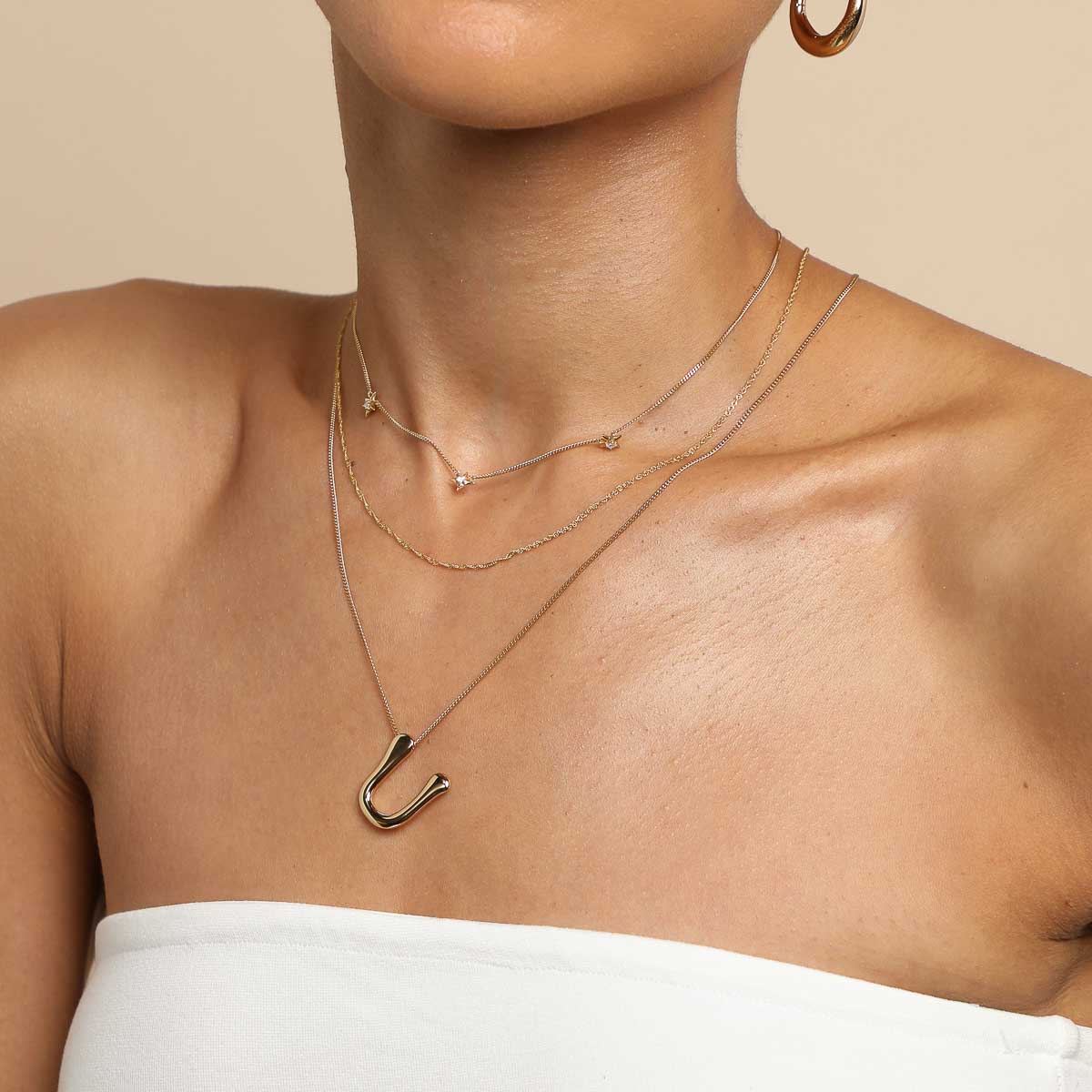 18k Gold Plated Jewellery - U Initial Bold Pendant Necklace in Gold - Pendant Necklace - Astrid & Miyu