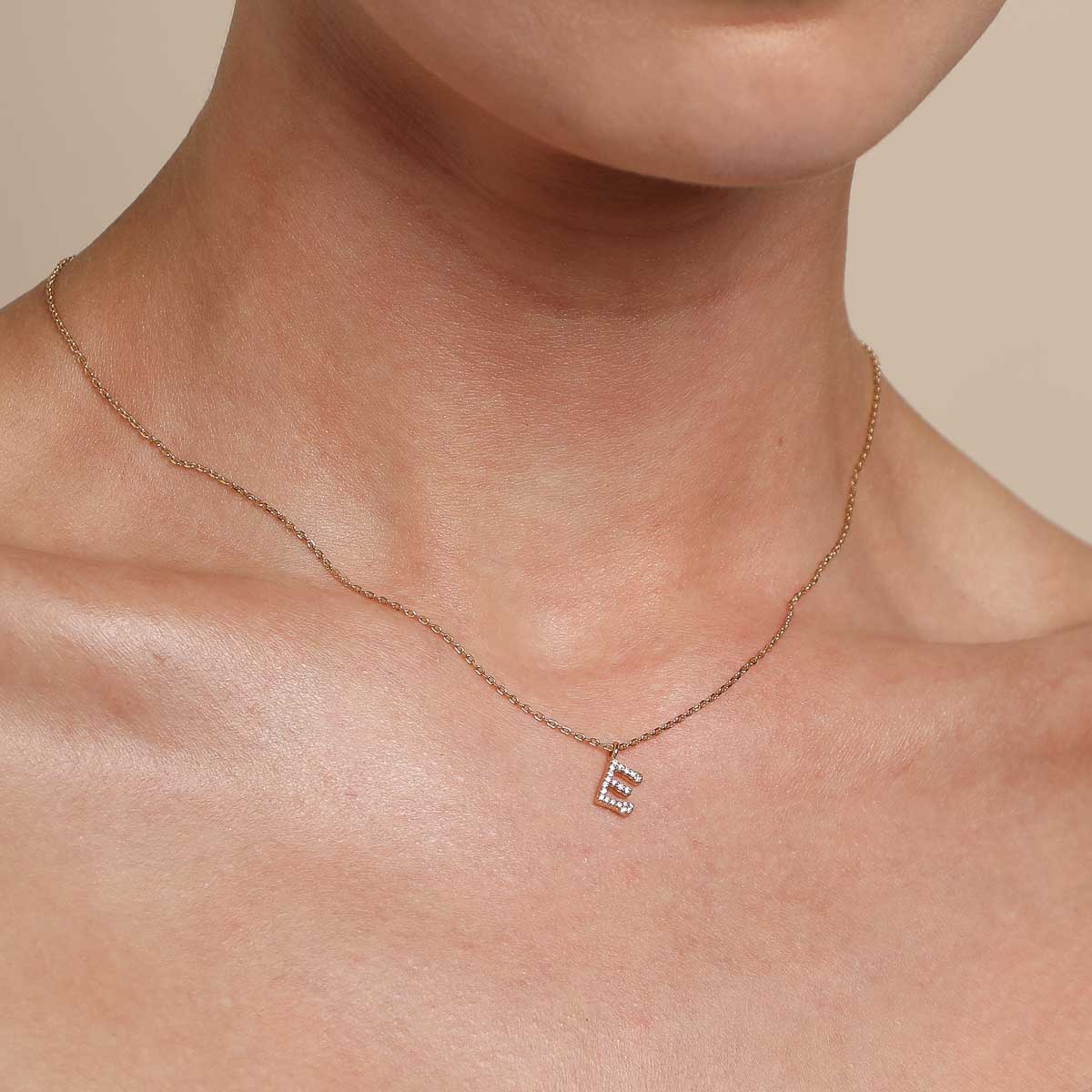 18k Gold Plated Jewellery - E Initial Pavé Pendant Necklace in Gold - Pendant Necklace - Astrid & Miyu