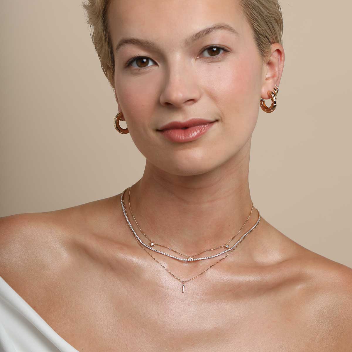 18k Gold Plated Jewellery - I Initial Pavé Pendant Necklace in Gold - Pendant Necklace - Astrid & Miyu