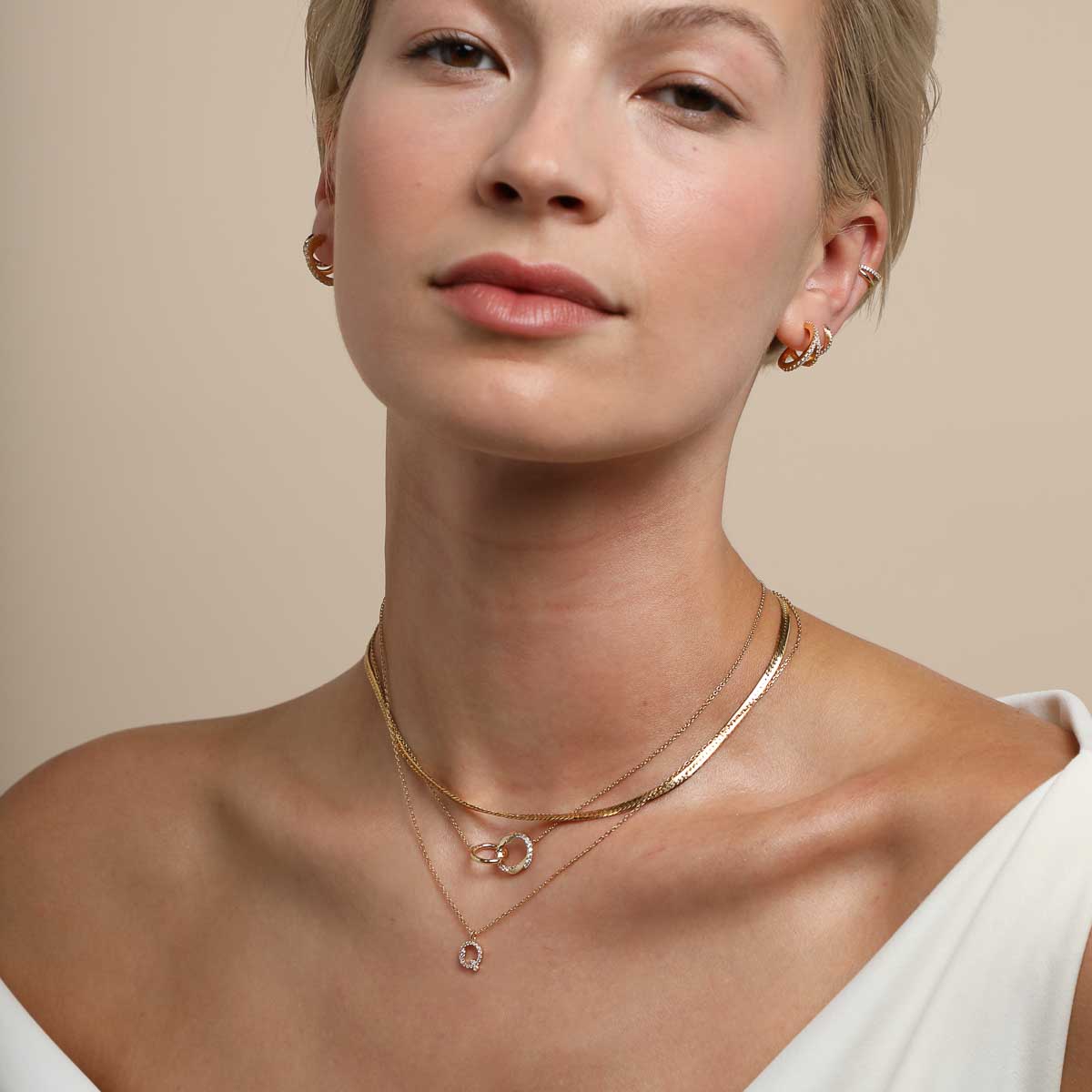 18k Gold Plated Jewellery - Q Initial Pavé Pendant Necklace in Gold - Pendant Necklace - Astrid & Miyu