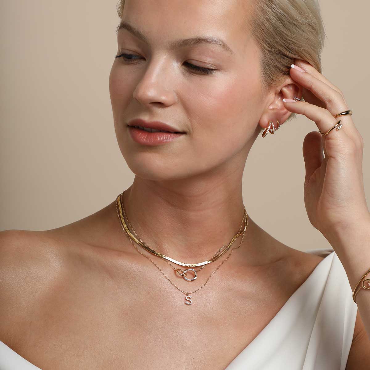 18k Gold Plated Jewellery - S Initial Pavé Pendant Necklace in Gold - Pendant Necklace - Astrid & Miyu