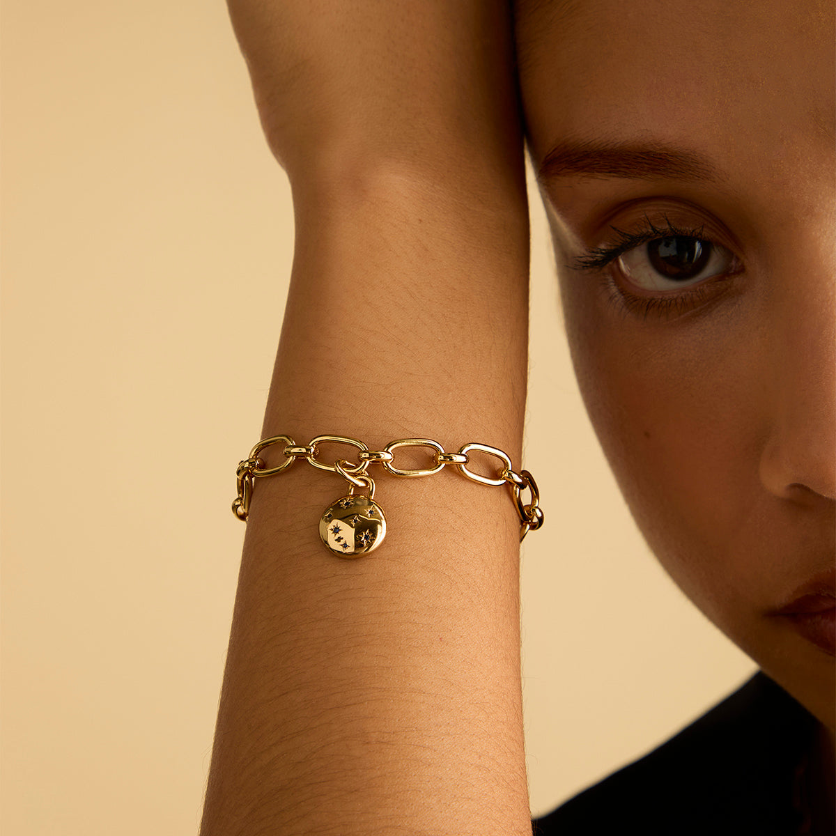 Open Link Chain Bracelet in Gold-Astrid & Miyu