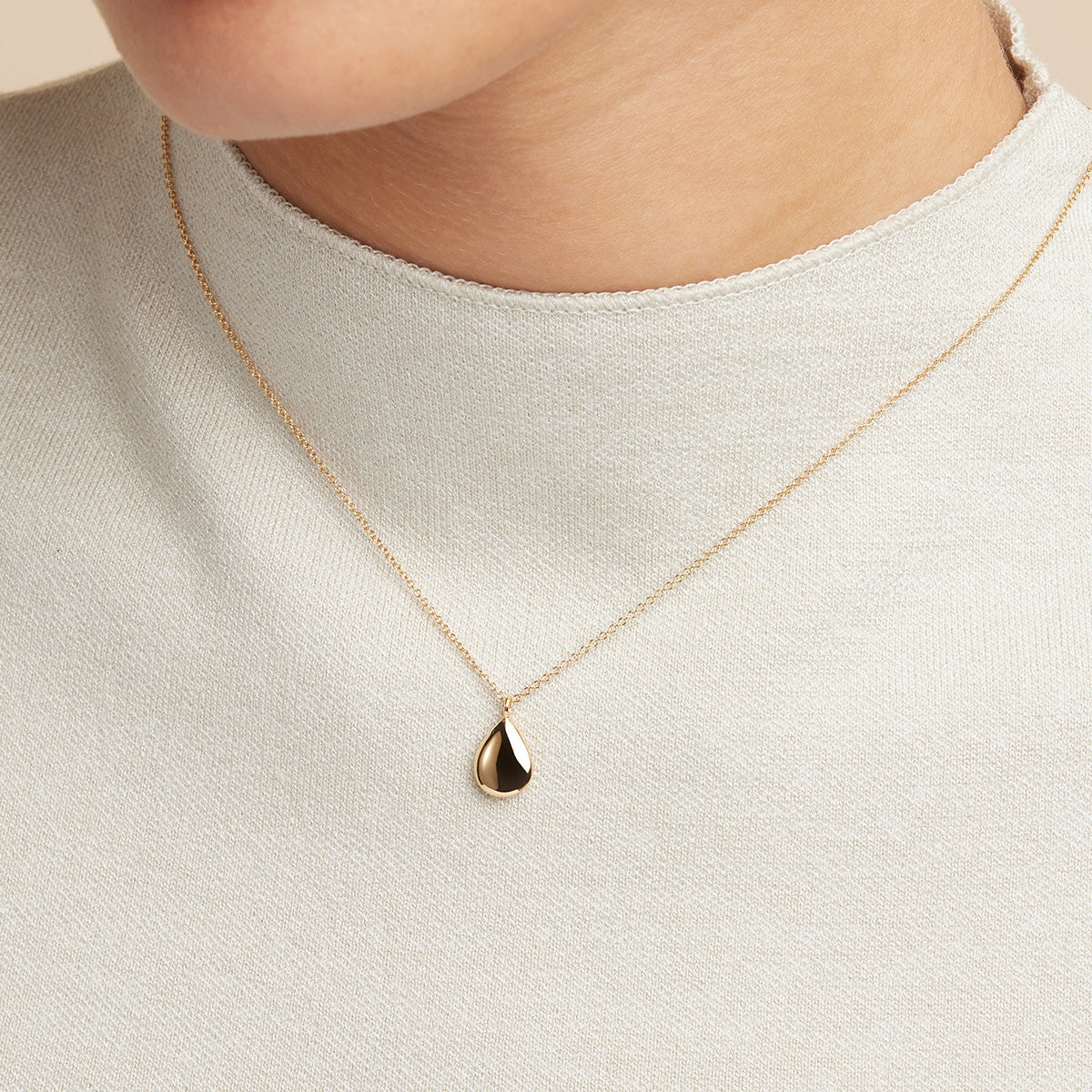 18k Gold Plated Jewellery - Pear Pendant Necklace in Gold - Pendant Necklace - Astrid & Miyu