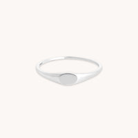Graduation Gifts - Signet Ring in Solid White Gold - Signet Ring - Astrid & Miyu