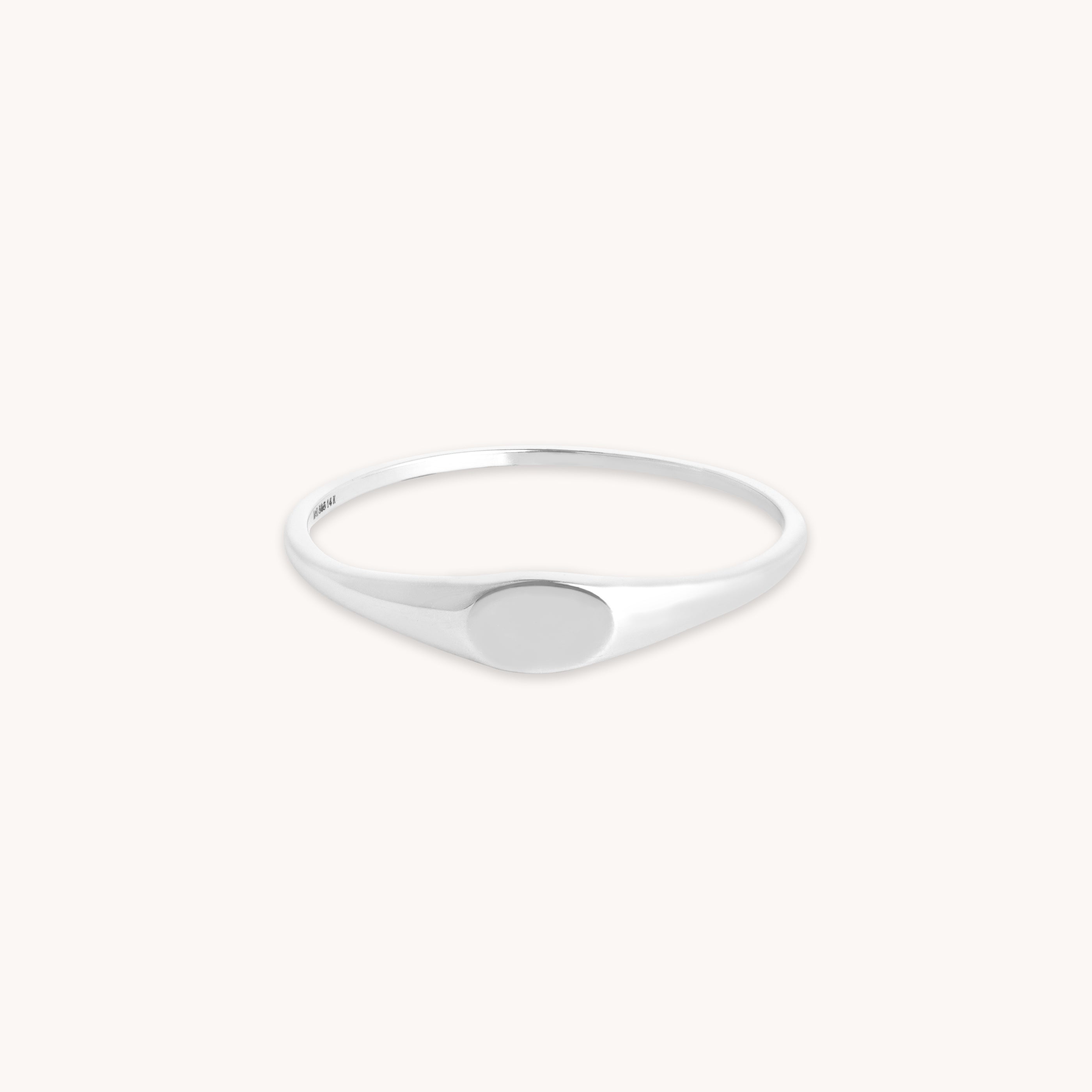 Graduation Gifts - Signet Ring in Solid White Gold - Signet Ring - Astrid & Miyu