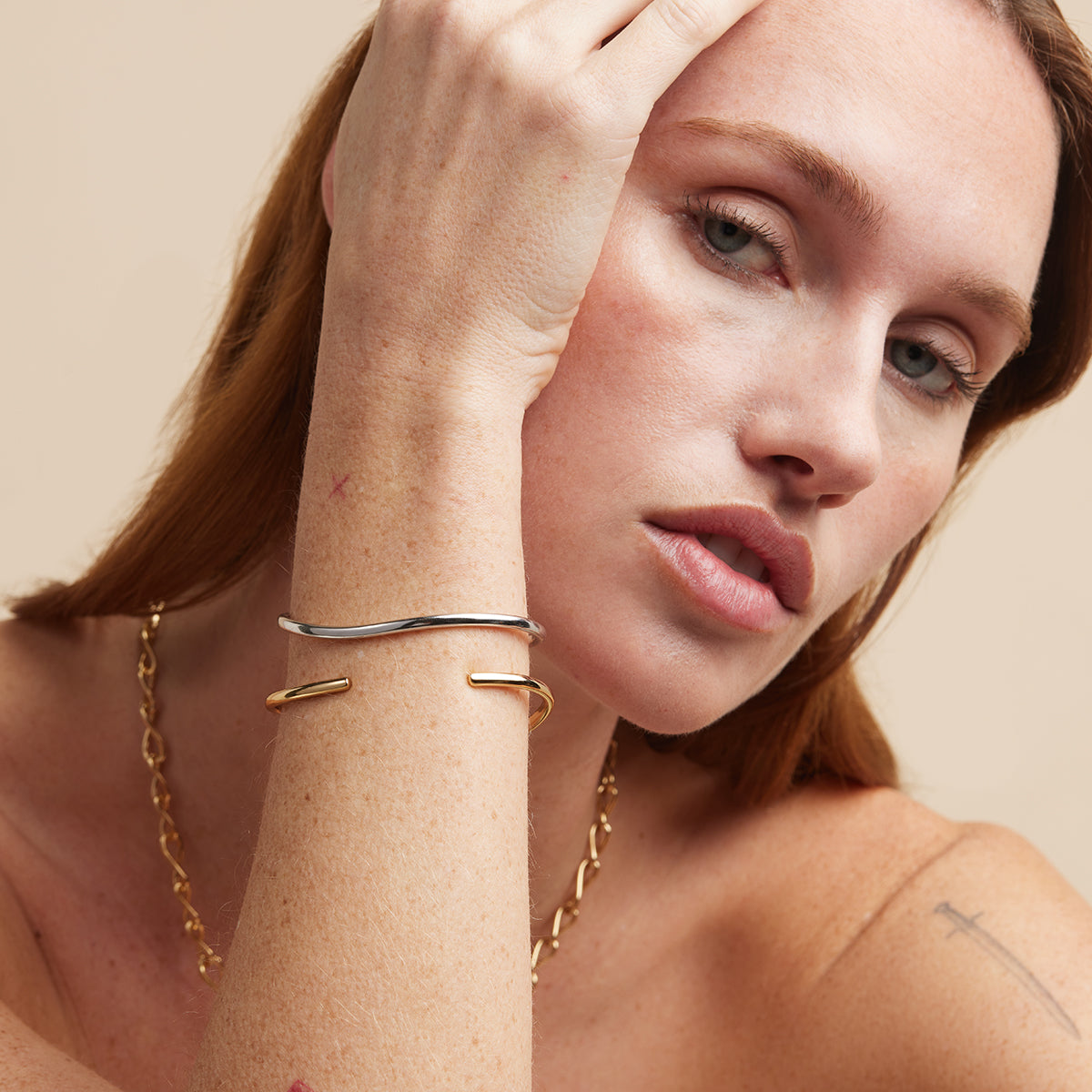 18k Gold Plated Jewellery - Infinite Cuff in Gold - Bracelets - Astrid & Miyu
