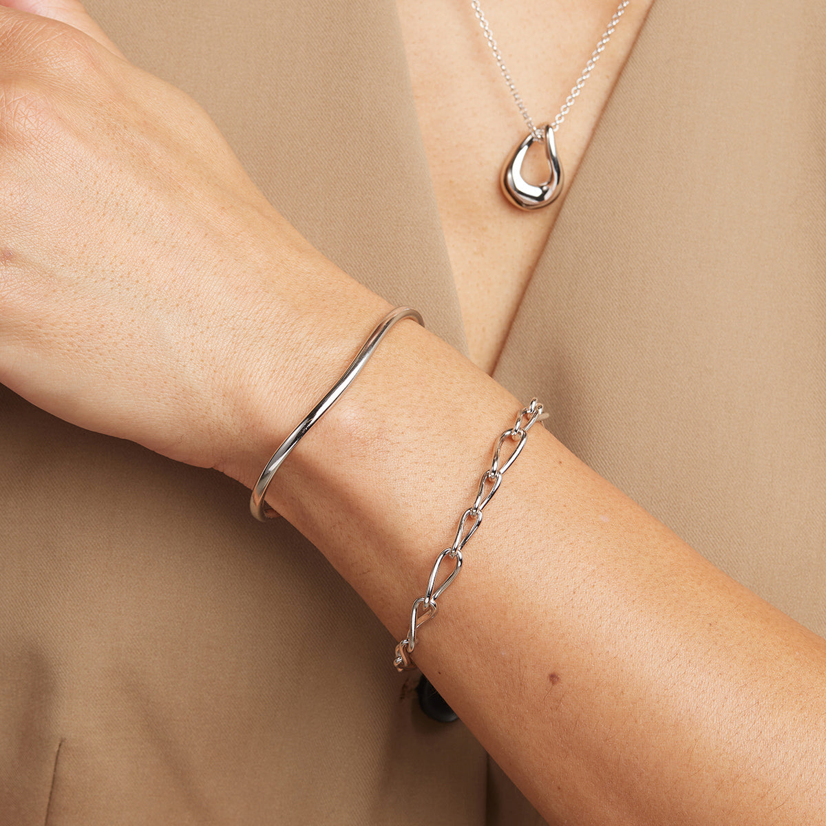 Bracelets - Infinite Chain Bracelet in Silver - Chain Bracelets - Astrid & Miyu