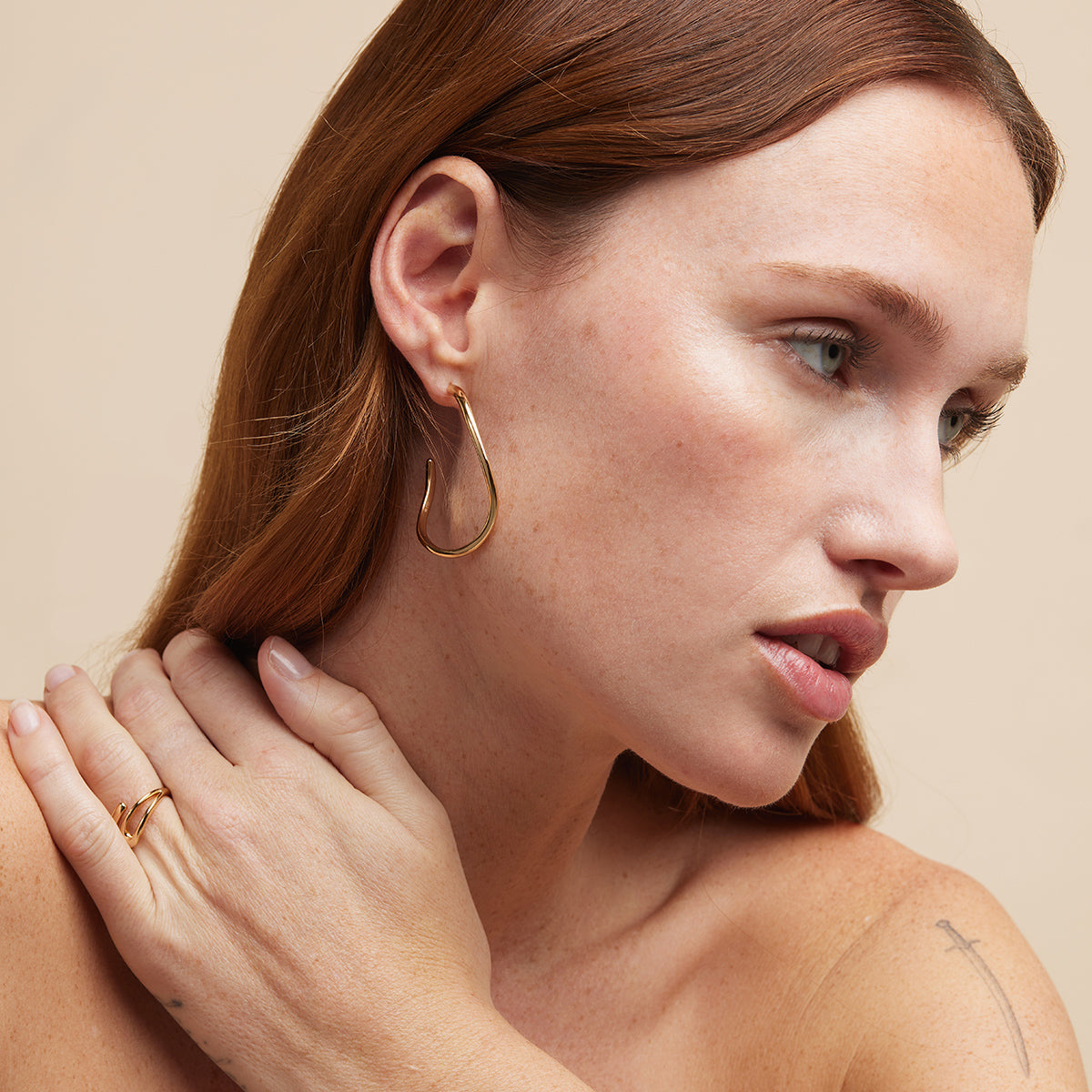 18k Gold Plated Jewellery - Infinite Hoops in Gold - Hoop Earrings - Astrid & Miyu