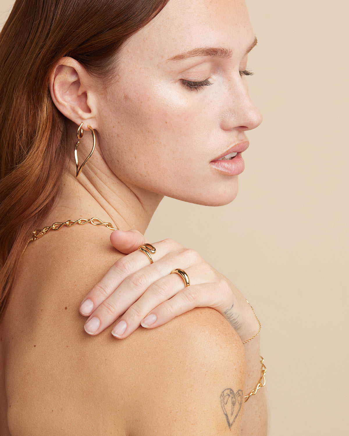 18k Gold Plated Jewellery - Infinite Hoops in Gold - Hoop Earrings - Astrid & Miyu