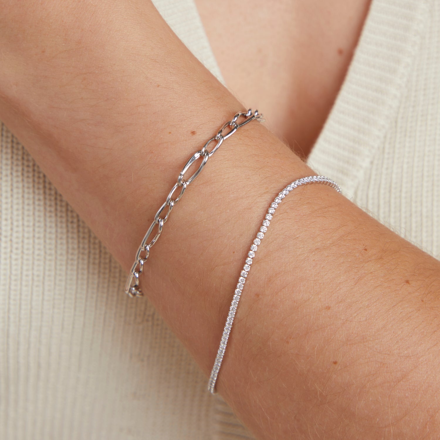 Bracelets - Infinite Slim Chain Bracelet in Silver - Chain Bracelet - Astrid & Miyu