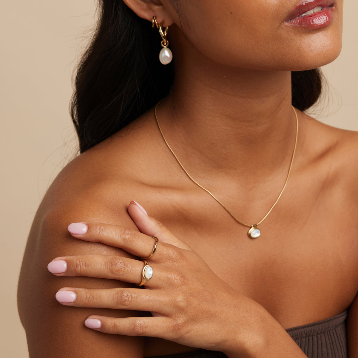 18k Gold Plated Jewellery - Mother of Pearl Cocktail Ring in Gold - Cocktail Rings - Astrid & Miyu