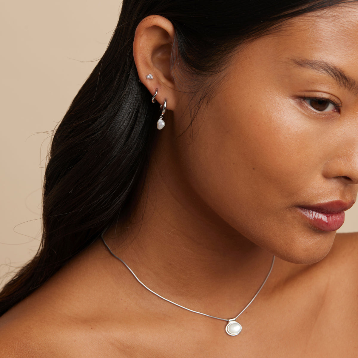 Earrings - Pearl & Crystal Studs in Silver - Stud Earrings - Astrid & Miyu