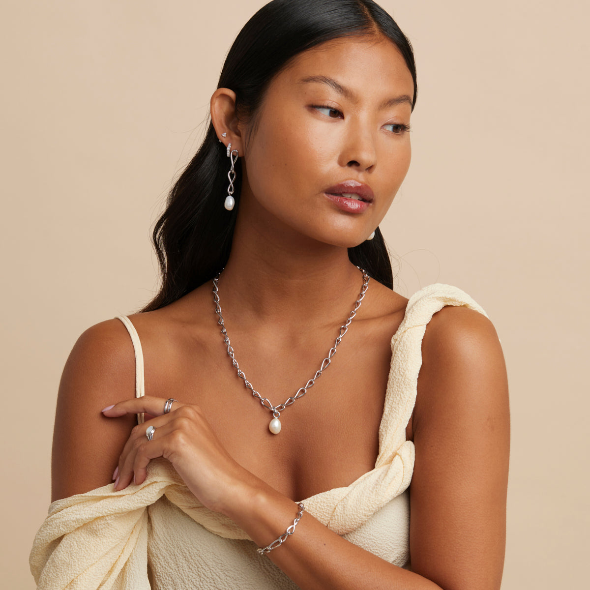 Earrings - Pearl & Crystal Studs in Silver - Stud Earrings - Astrid & Miyu