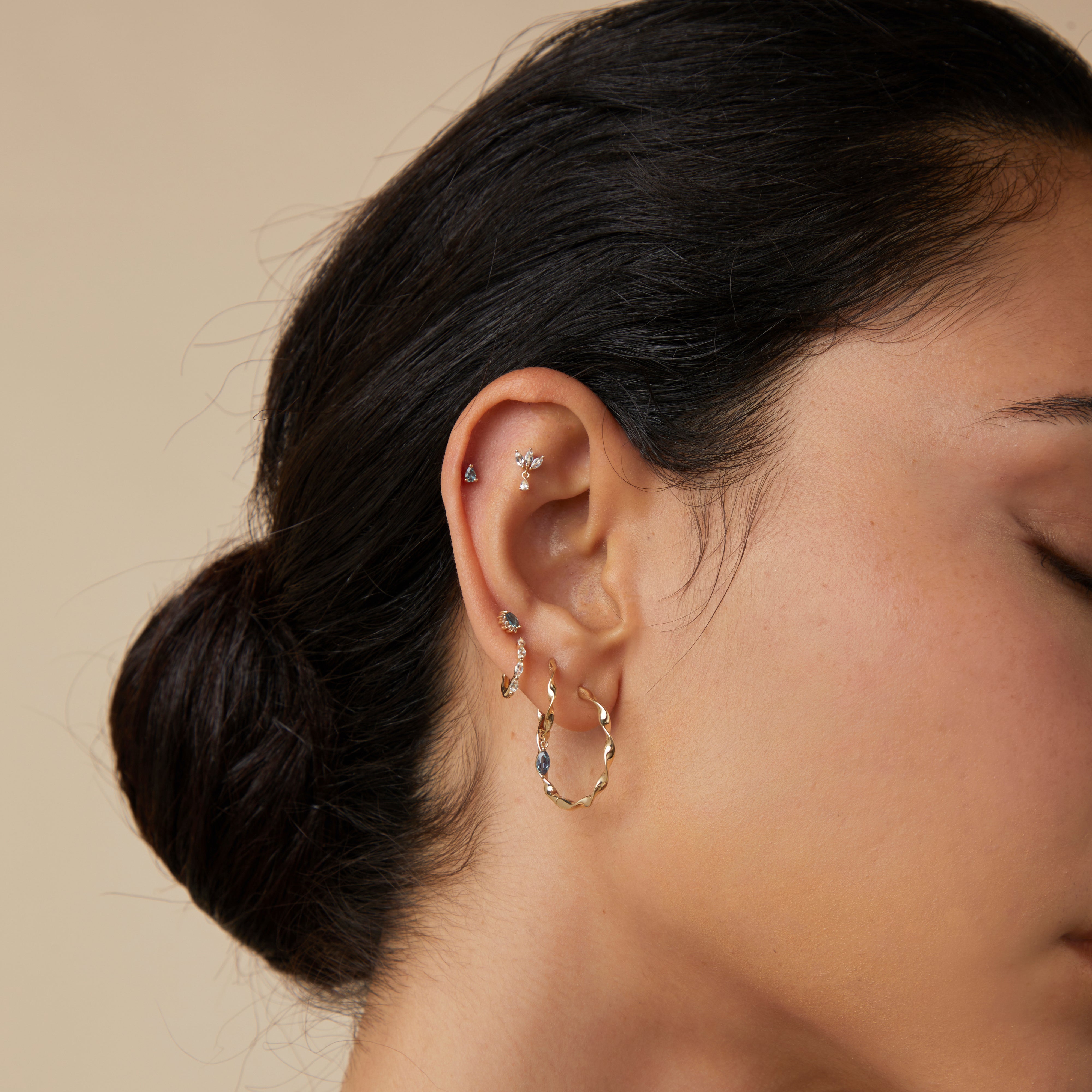 Earrings - Twist Large Hoops in Solid Gold - Hoop Earrings - Astrid & Miyu