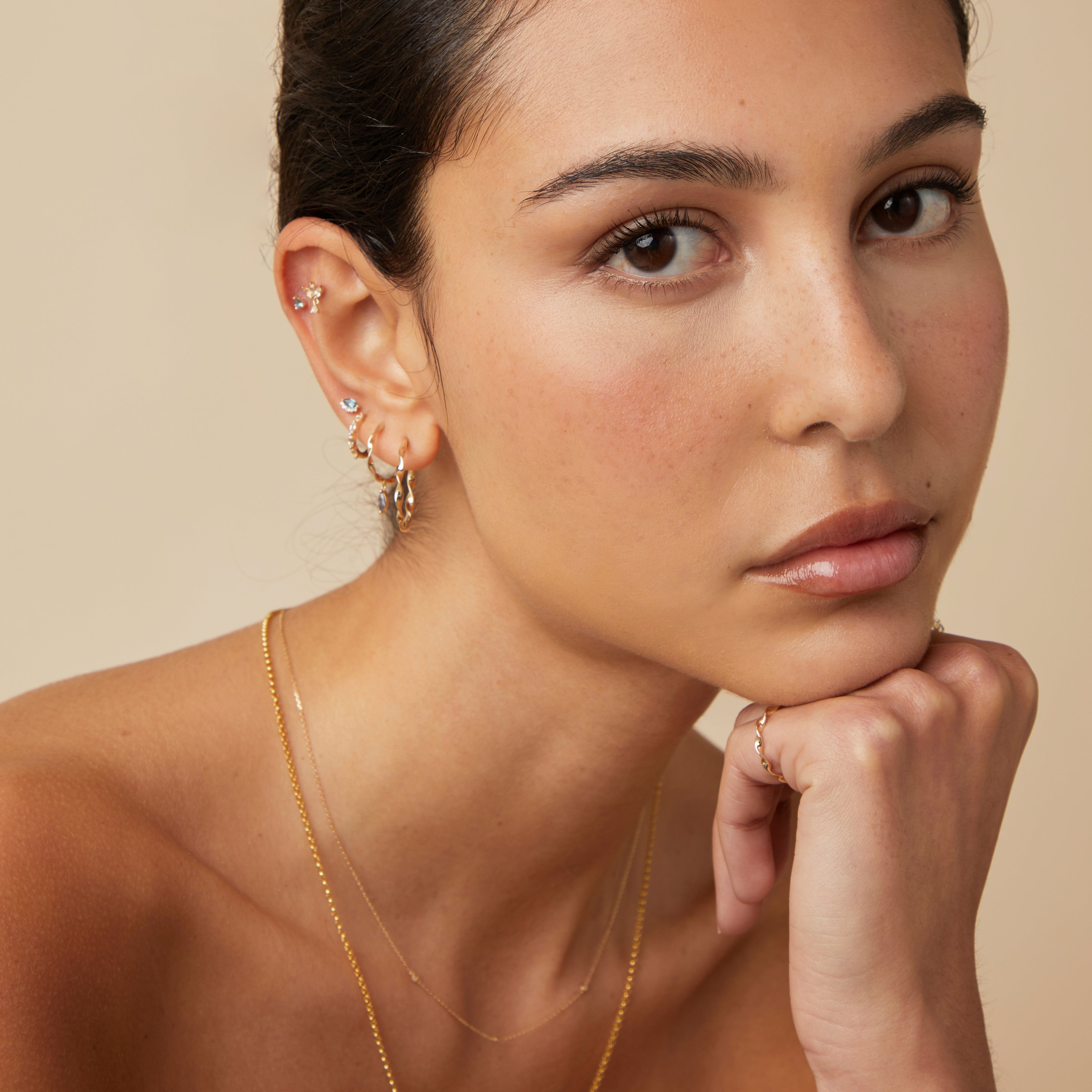 Earrings - Twist Large Hoops in Solid Gold - Hoop Earrings - Astrid & Miyu