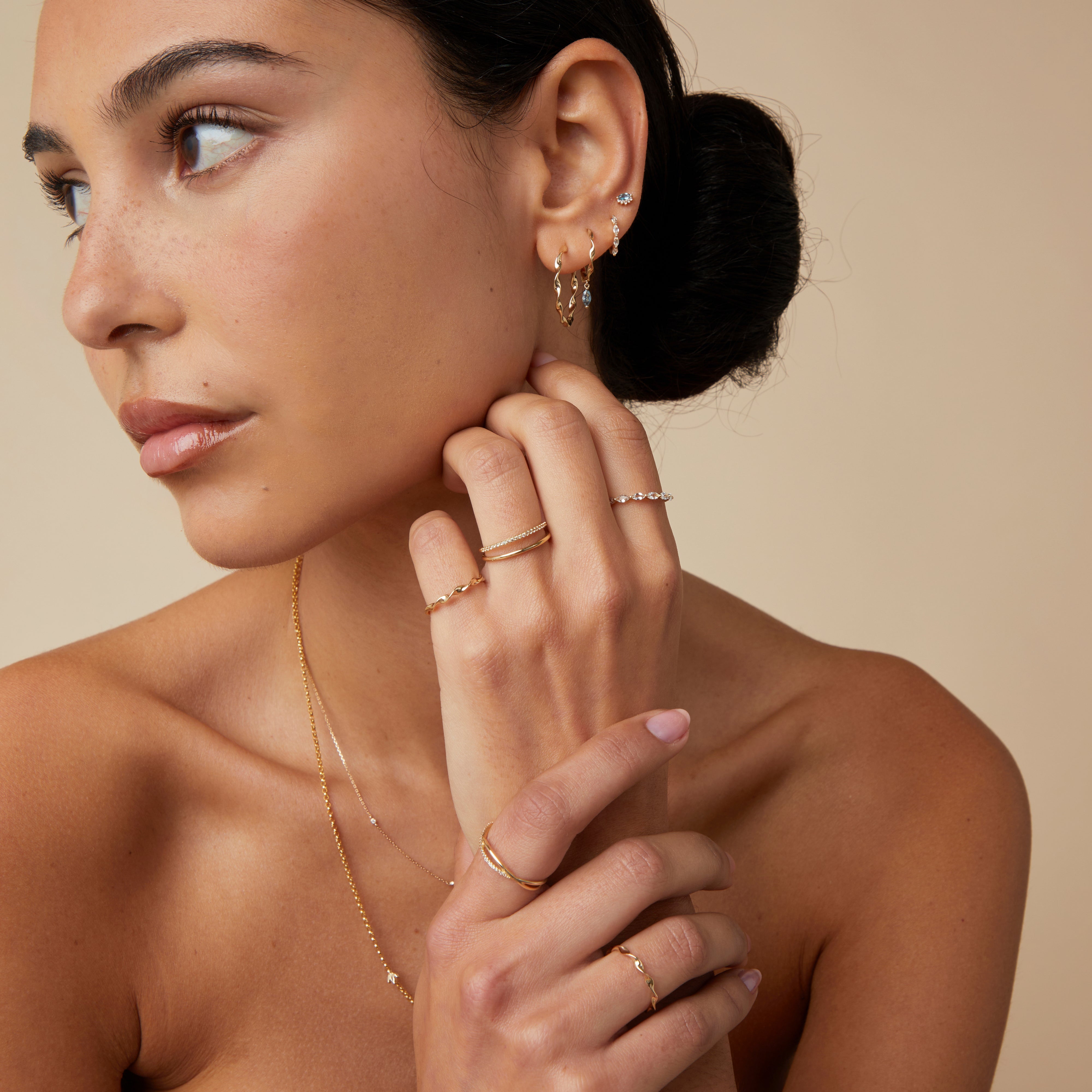 Rings - Twist Band Ring in Solid Gold - Band Rings - Astrid & Miyu