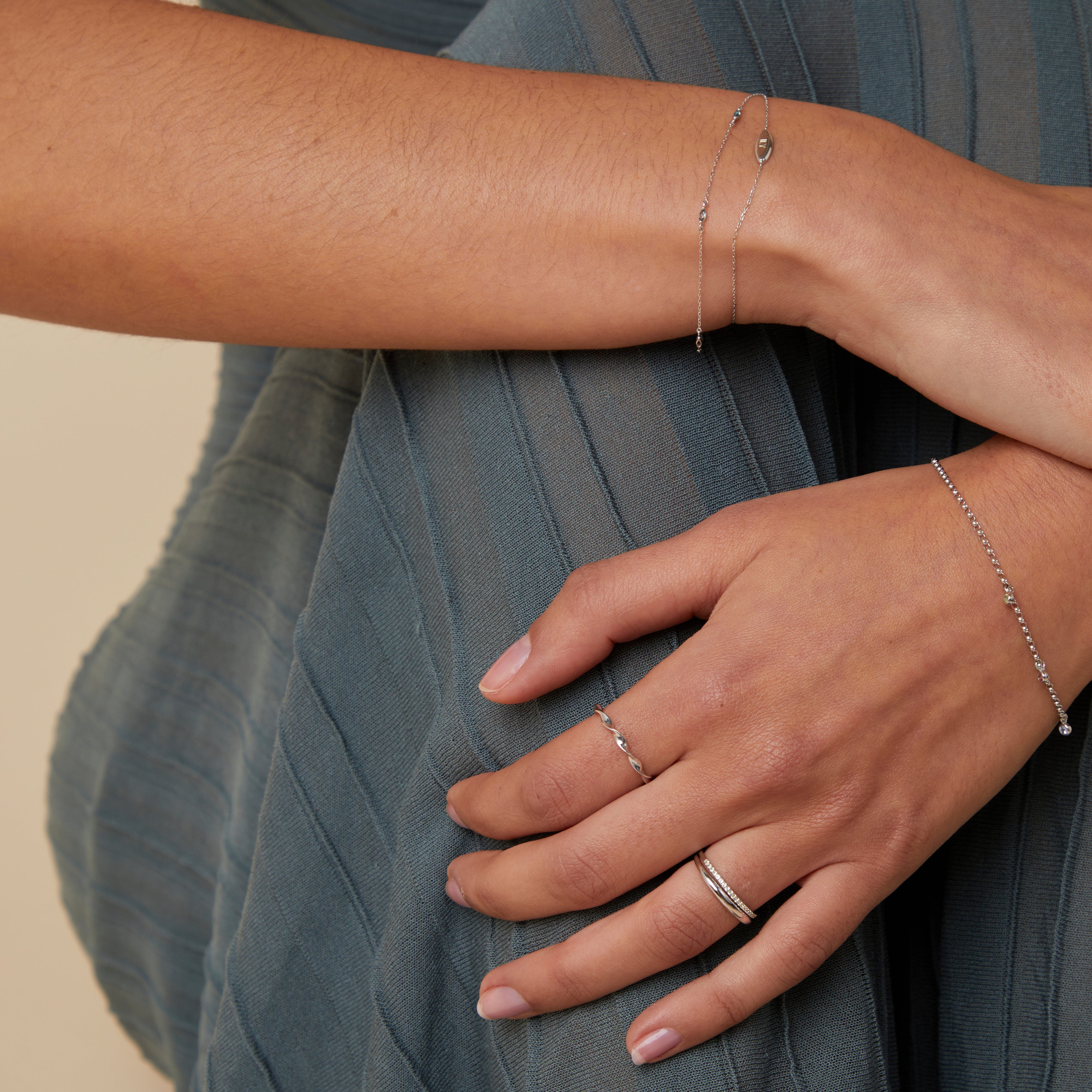 Rings - Twist Band Ring in Solid White Gold - Band Rings - Astrid & Miyu