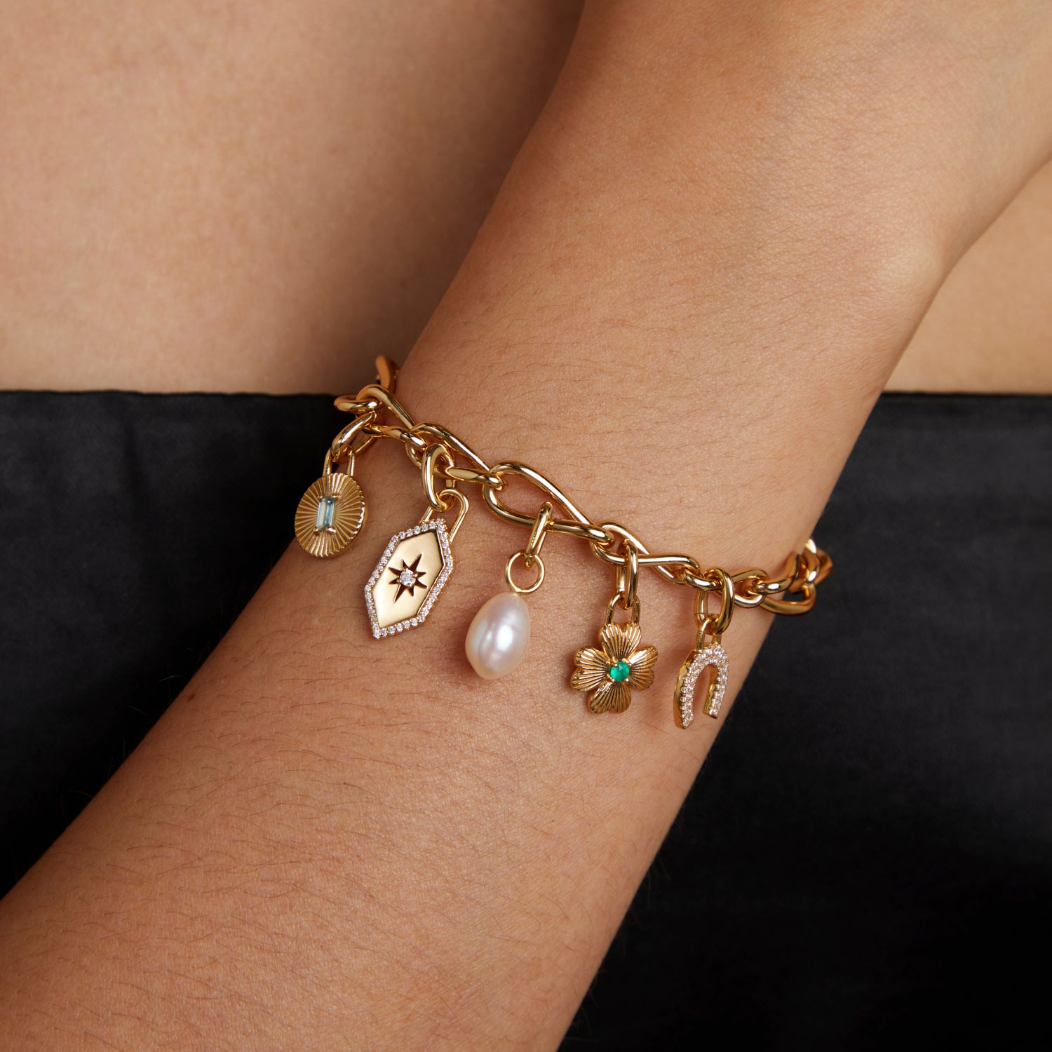 18k Gold Plated Jewellery - Clover Talisman Charm in Gold - Talisman Charm - Astrid & Miyu