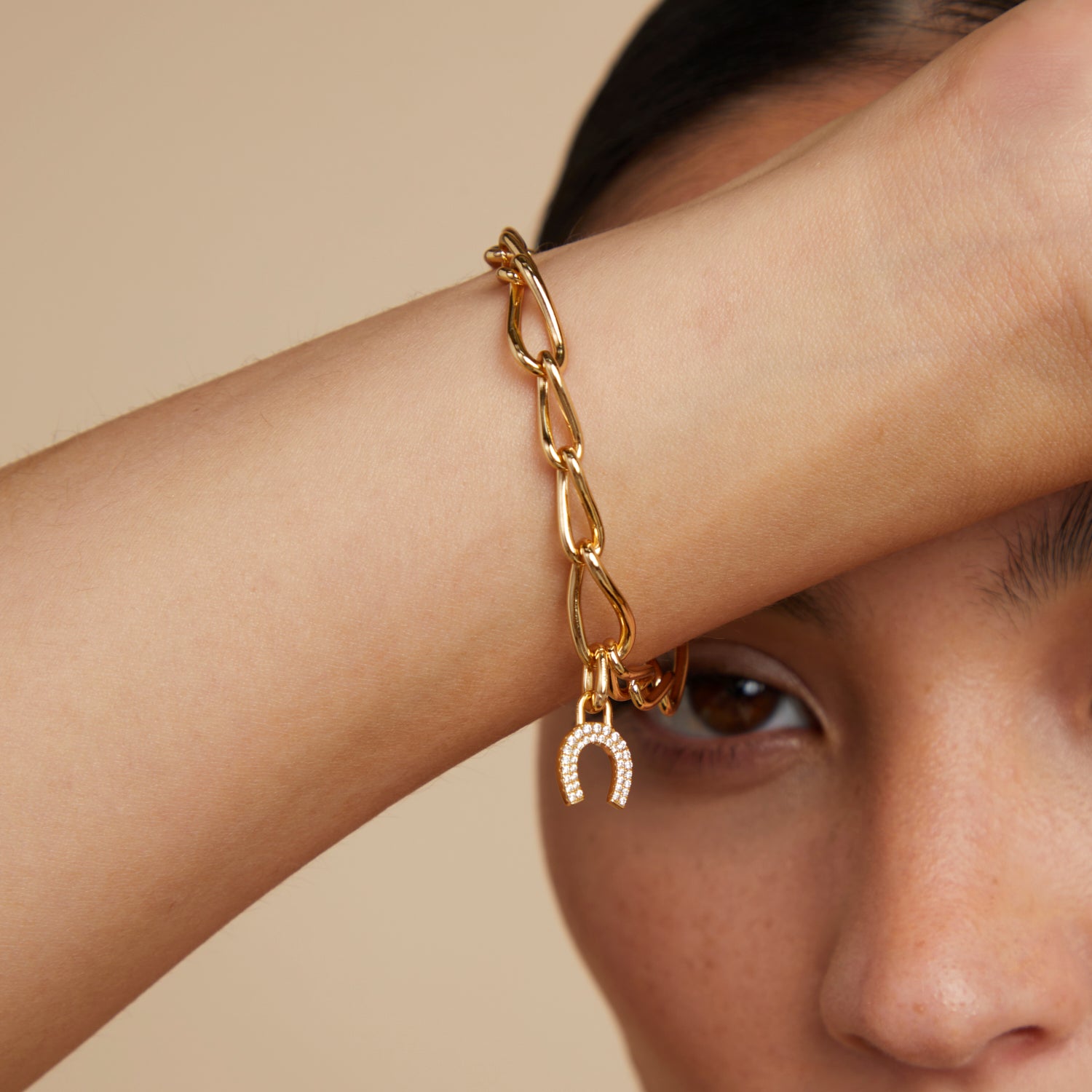 18k Gold Plated Jewellery - Horseshoe Talisman Charm in Gold - Talisman Charm - Astrid & Miyu