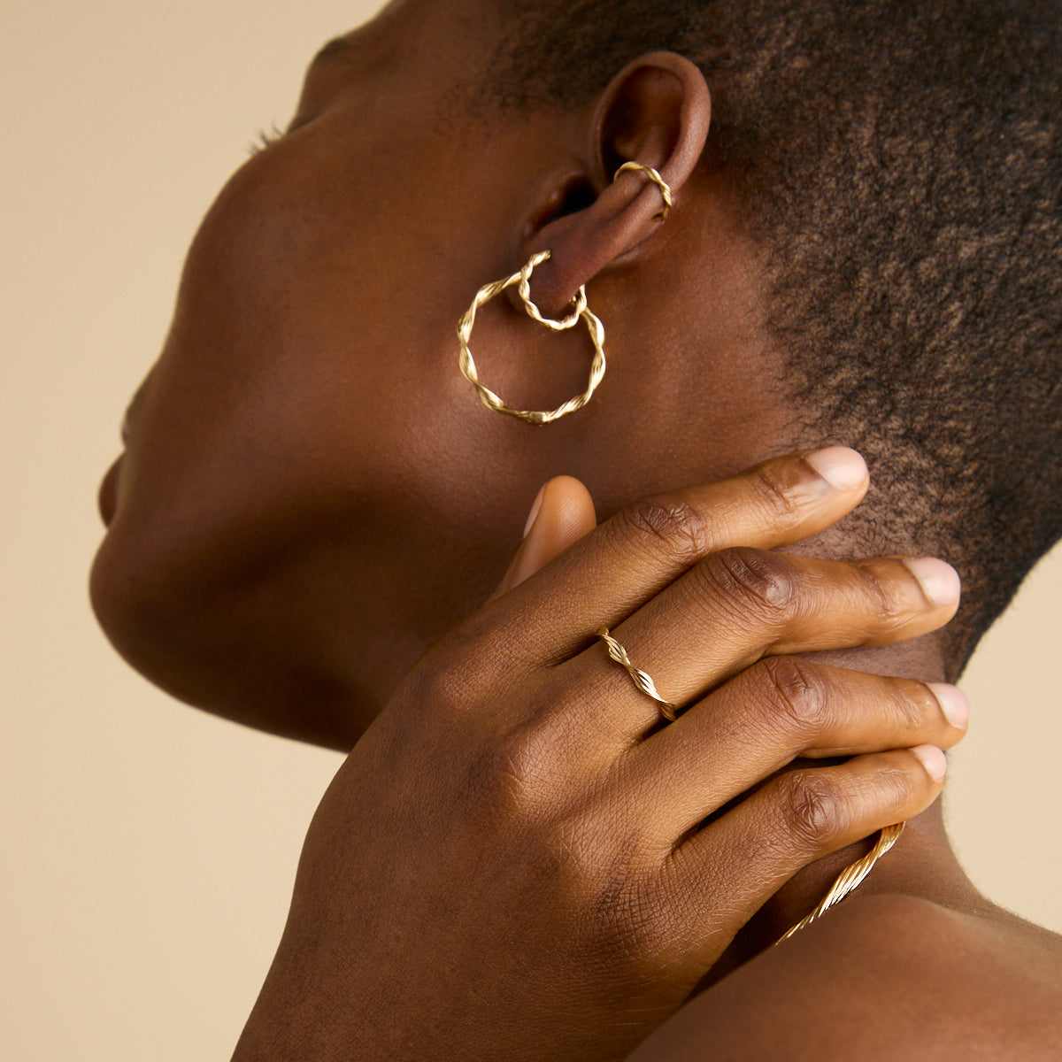 18k Gold Plated Jewellery - Twist Small Hoops in Gold - Hoops - Astrid & Miyu