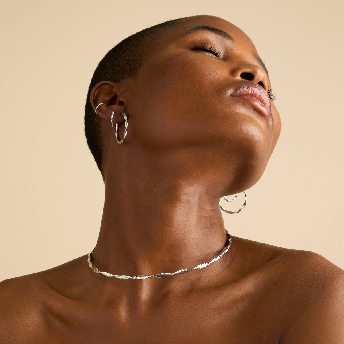 Necklaces & Bracelets - Twist Cuff Necklace in Silver - Necklace - Astrid & Miyu