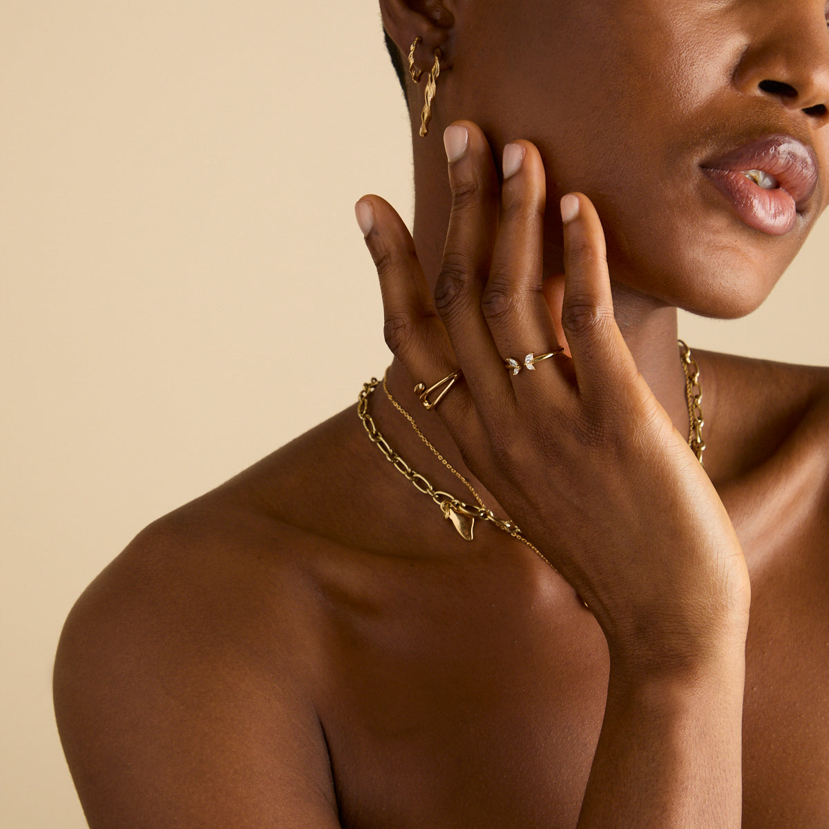 18k Gold Plated Jewellery - Butterfly Crystal Open Ring in Gold - Open Rings - Astrid & Miyu