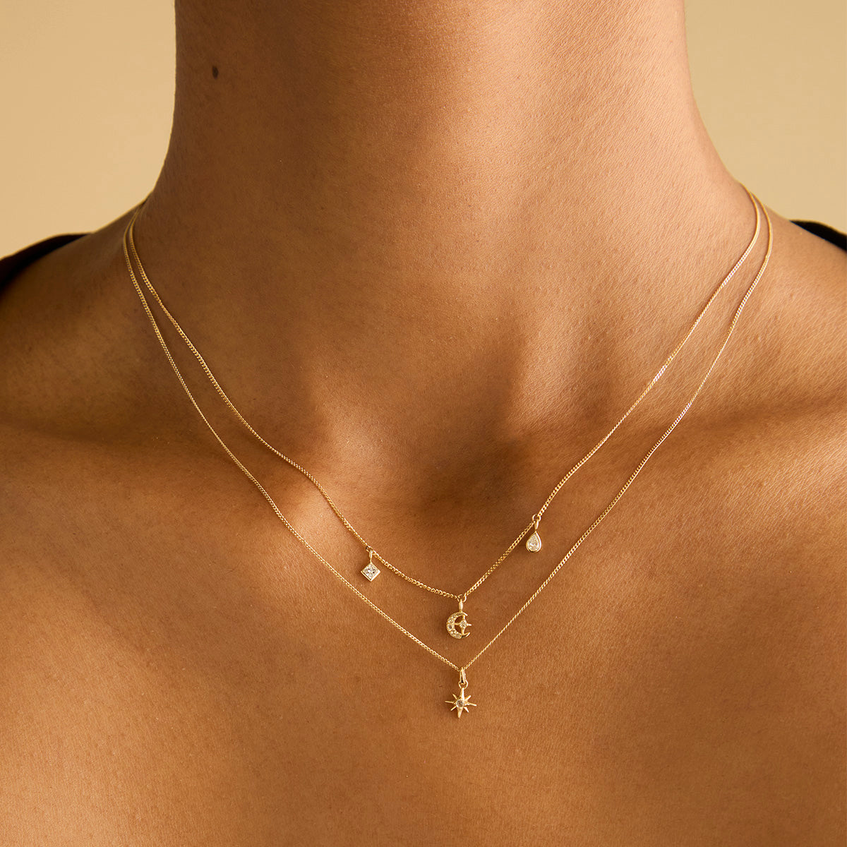 April White Topaz - White Topaz Star Pendant Necklace in Solid Gold - Pendant Necklaces - Astrid & Miyu