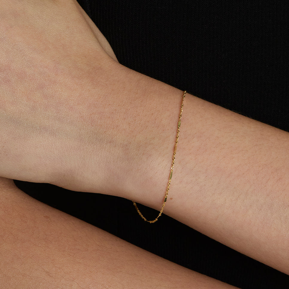Astrid Story Chain Bracelet in Solid Gold-Astrid & Miyu