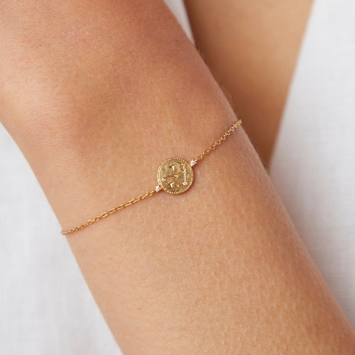 18k Gold Plated Jewellery - Capricorn Zodiac Bracelet in Gold - Zodiac - Astrid & Miyu